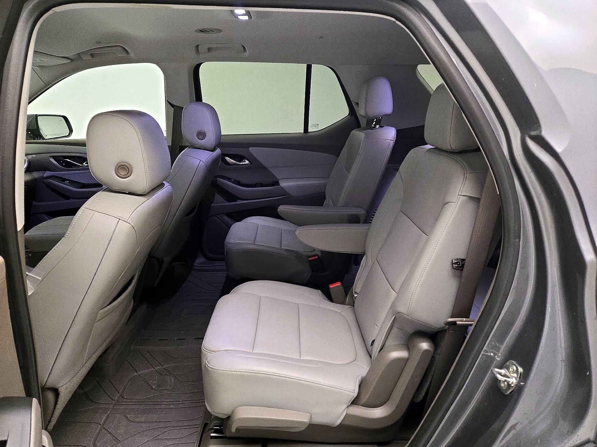 Thumbnail: 2020 Chevrolet Traverse - 19