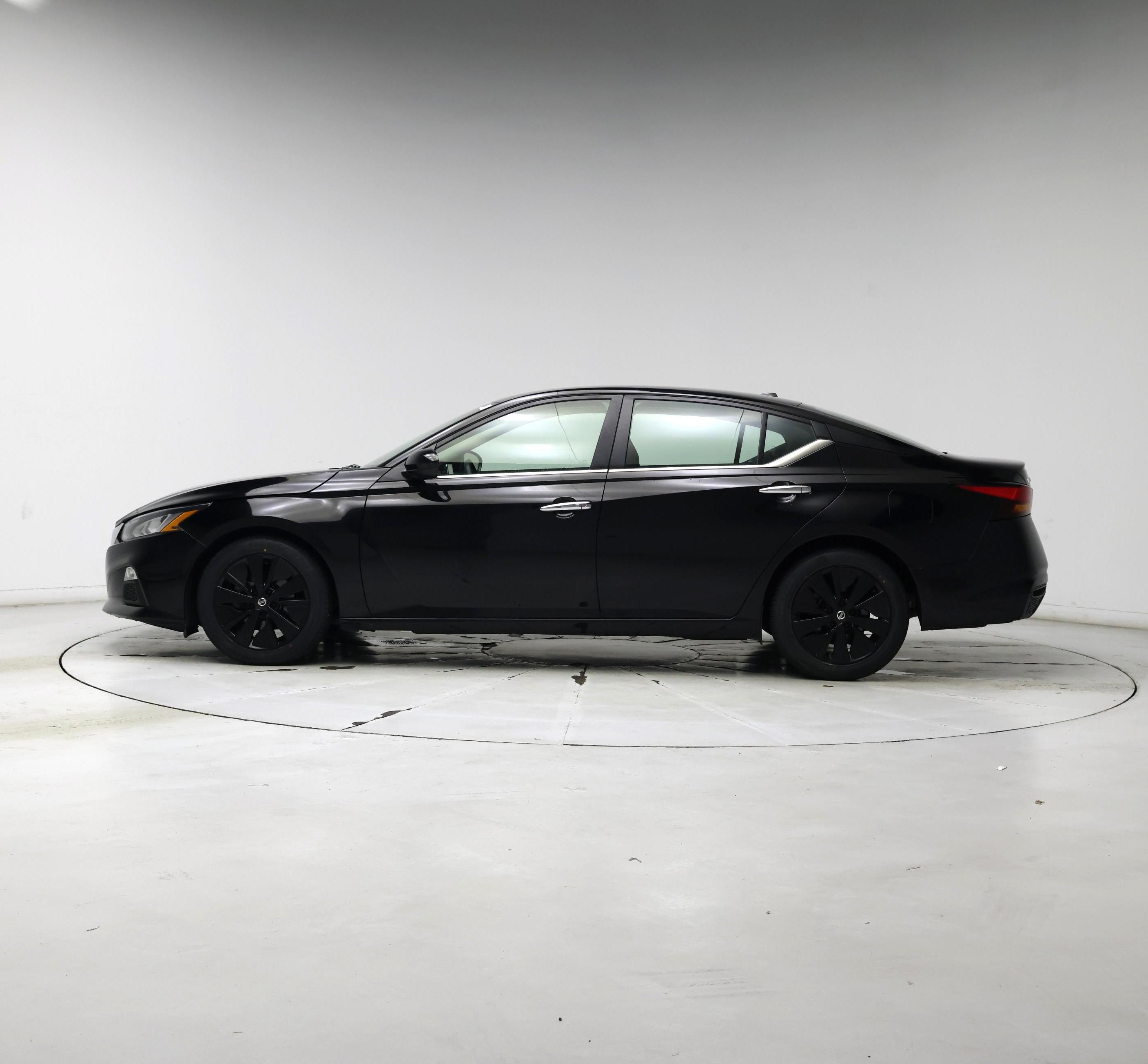 Thumbnail: 2017 Chevrolet Silverado 1500 - 3