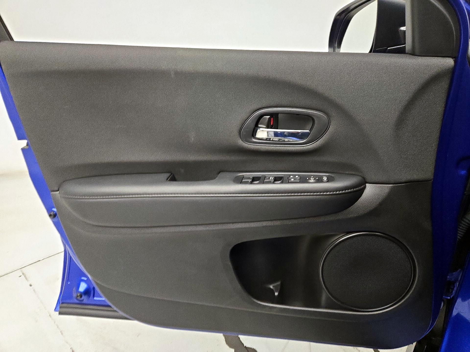 Thumbnail: 2022 Honda HR-V - 12