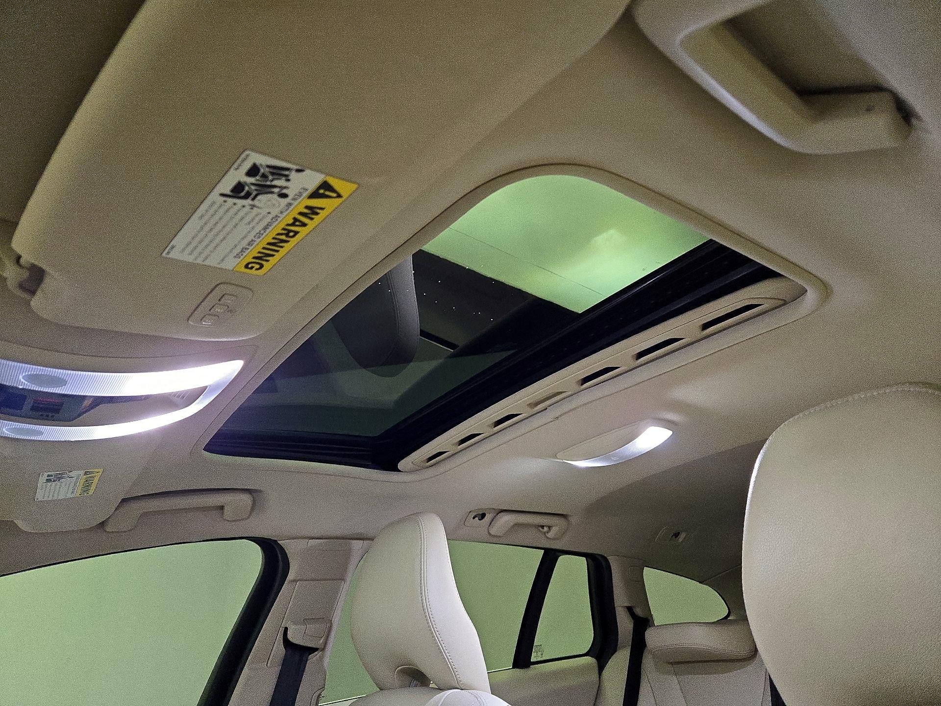 Thumbnail: 2015 Volvo V60 - 18