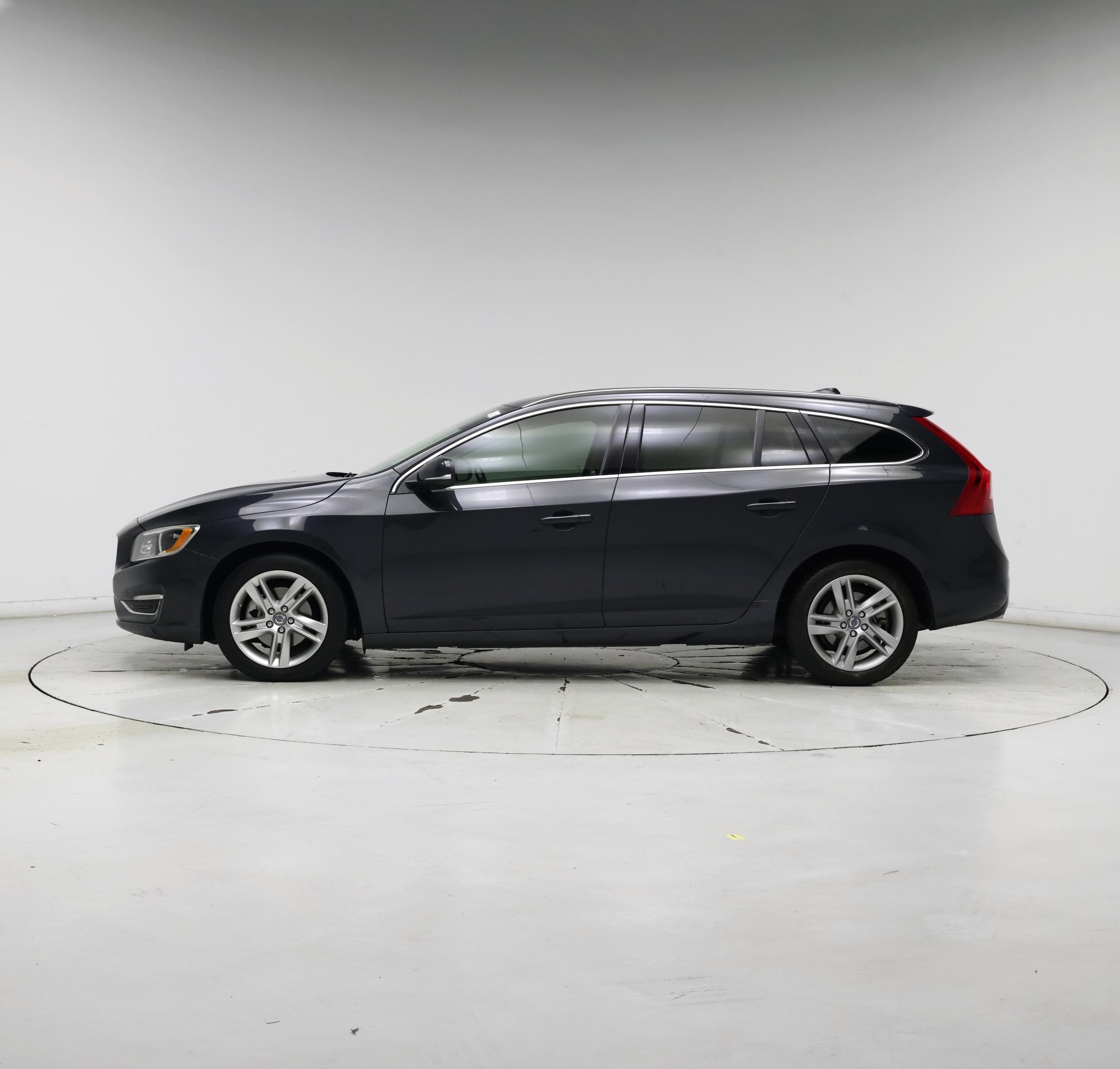 Thumbnail: 2015 Volvo V60 - 3
