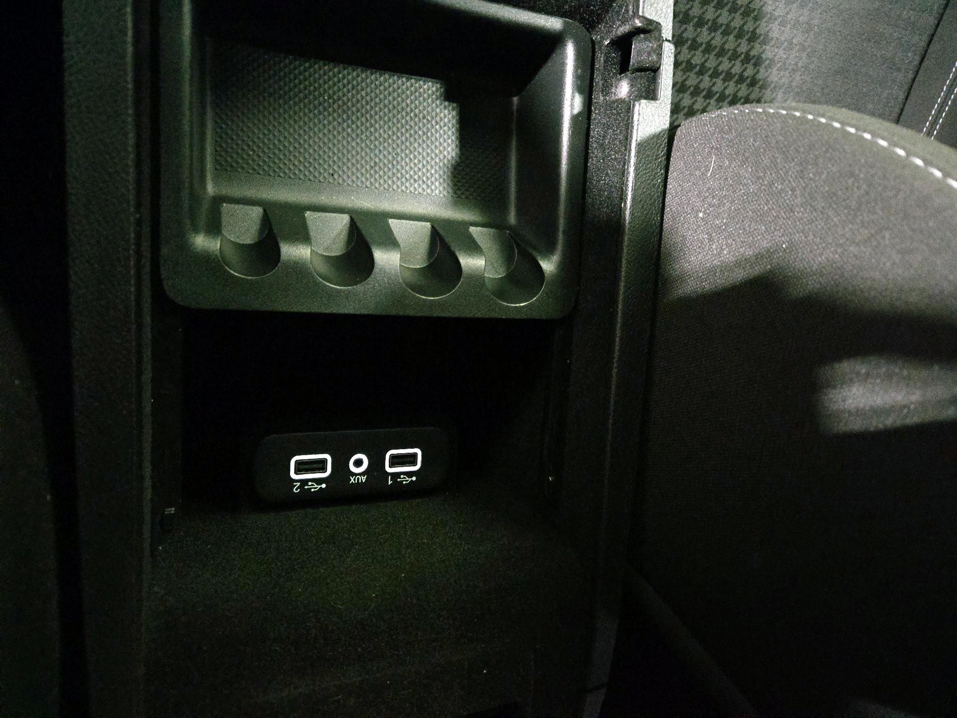 Thumbnail: 2023 Dodge Charger - 18