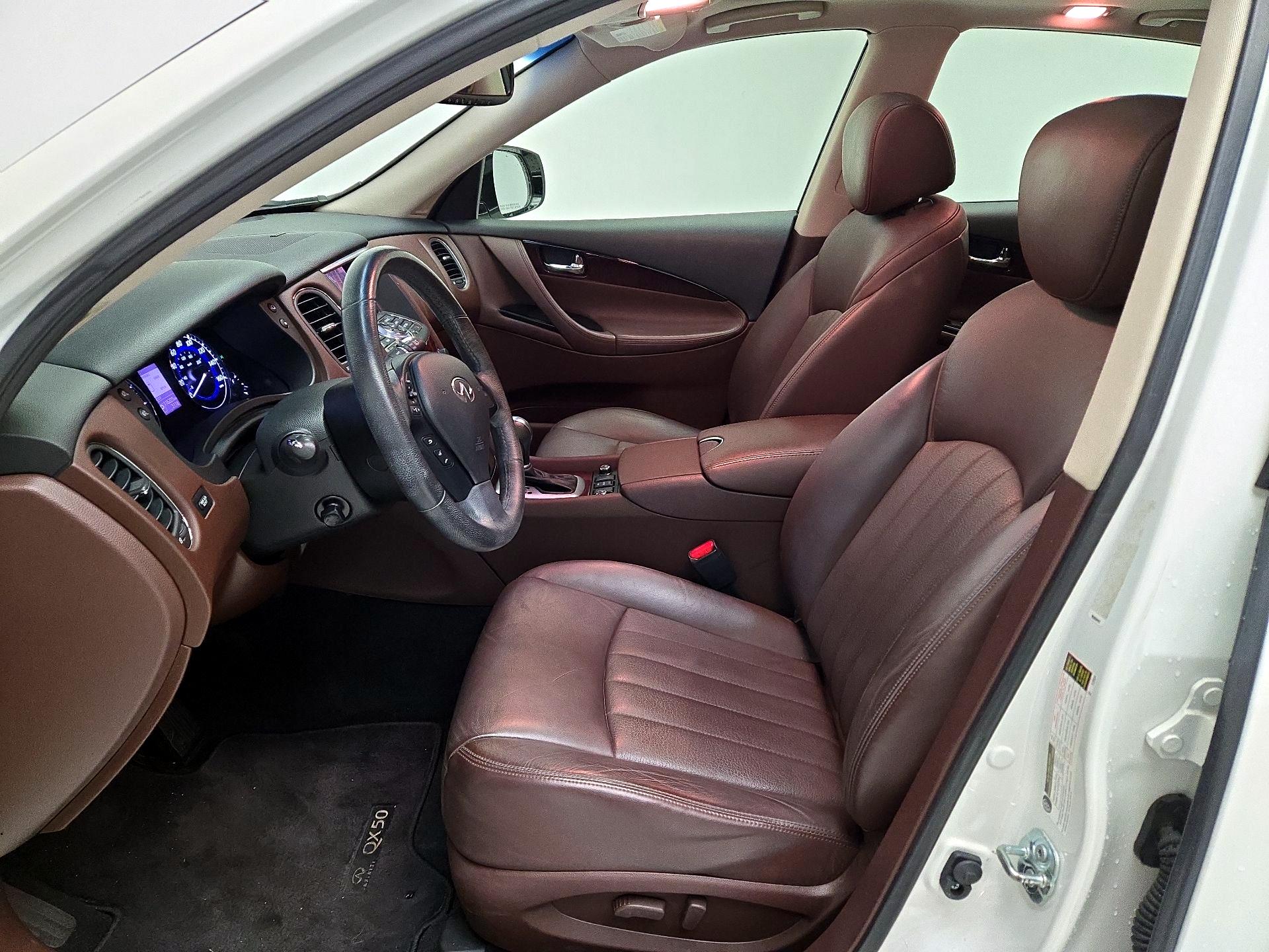 Thumbnail: 2016 INFINITI QX50 - 11