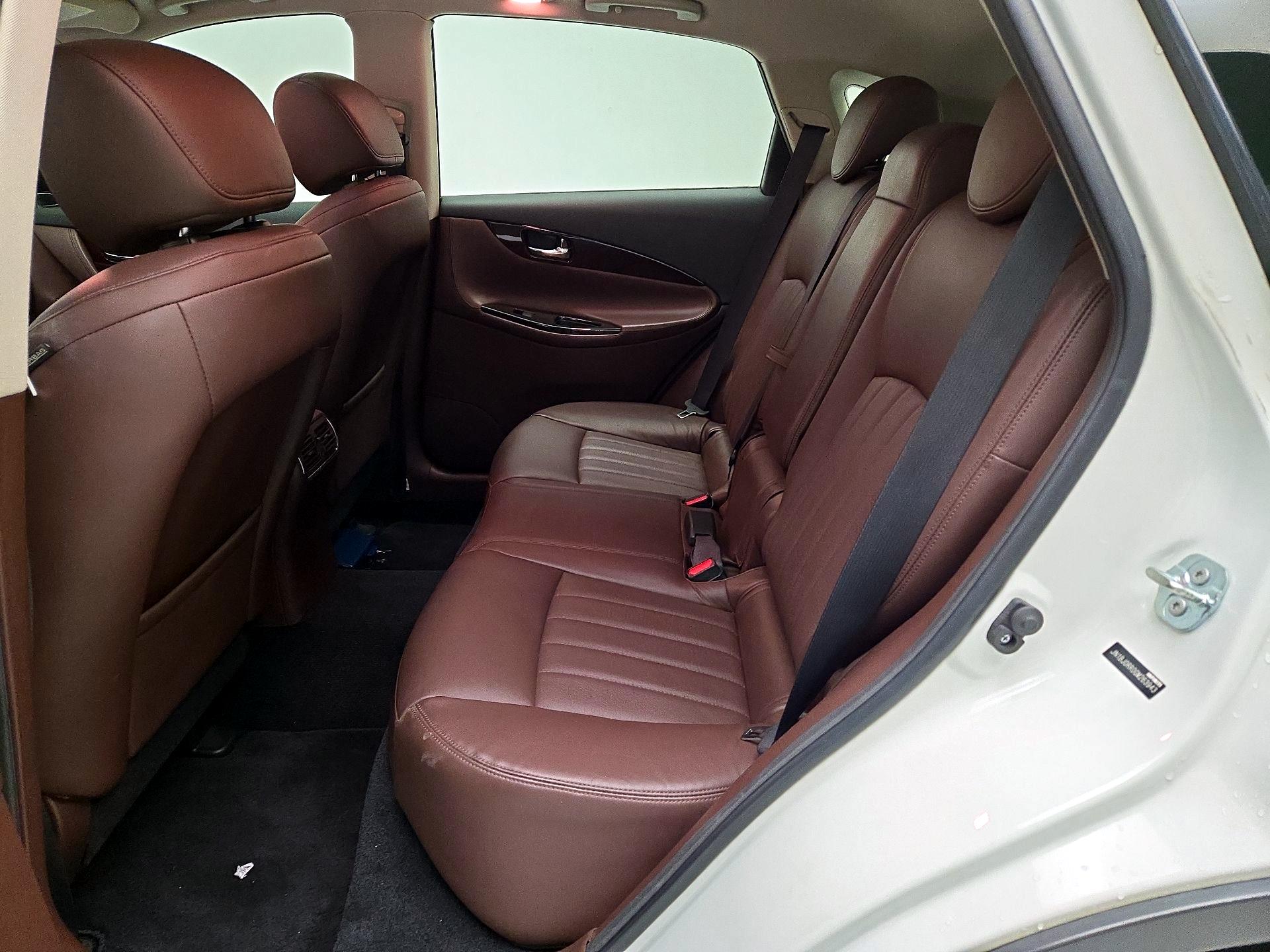 Thumbnail: 2016 INFINITI QX50 - 20