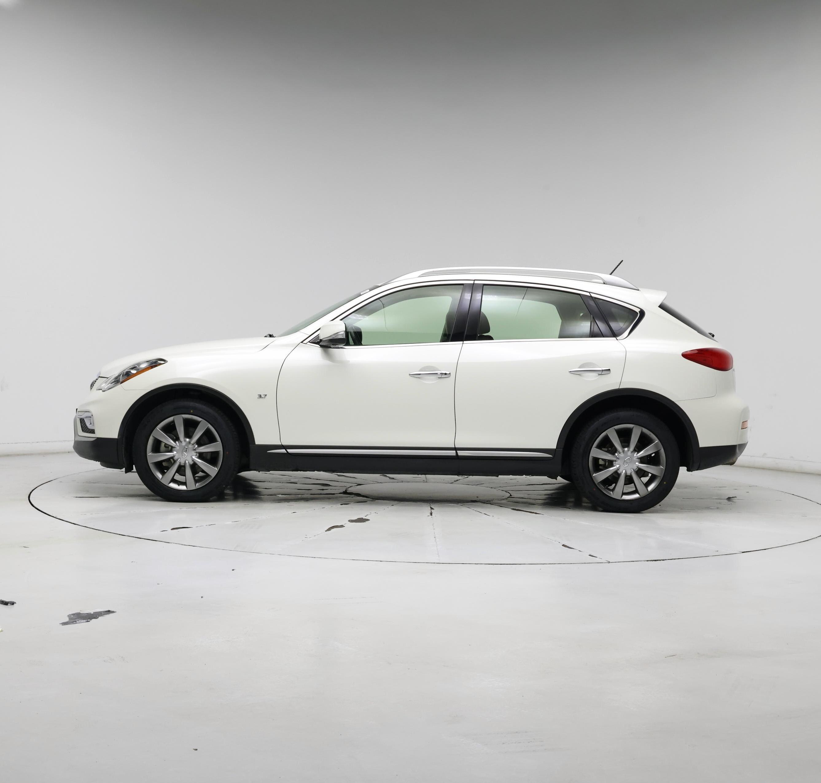 Thumbnail: 2016 INFINITI QX50 - 3