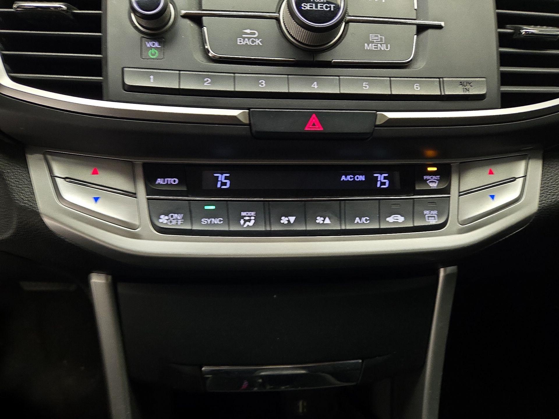 Thumbnail: 2015 Honda Accord - 16