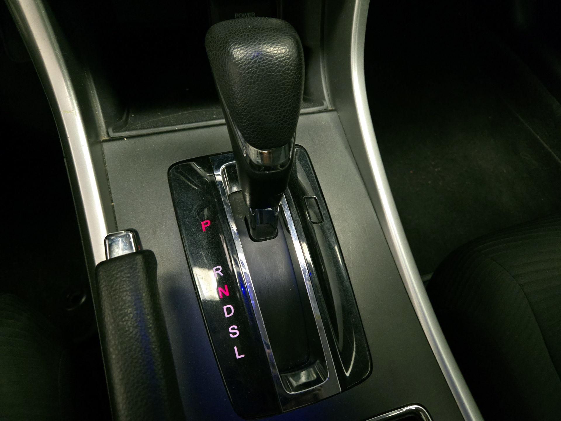 Thumbnail: 2015 Honda Accord - 17