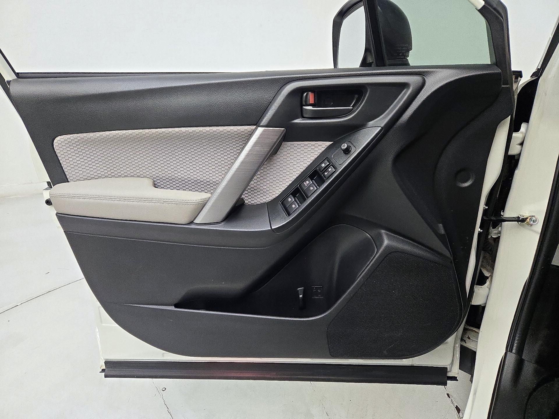 Thumbnail: 2017 Subaru Forester - 12