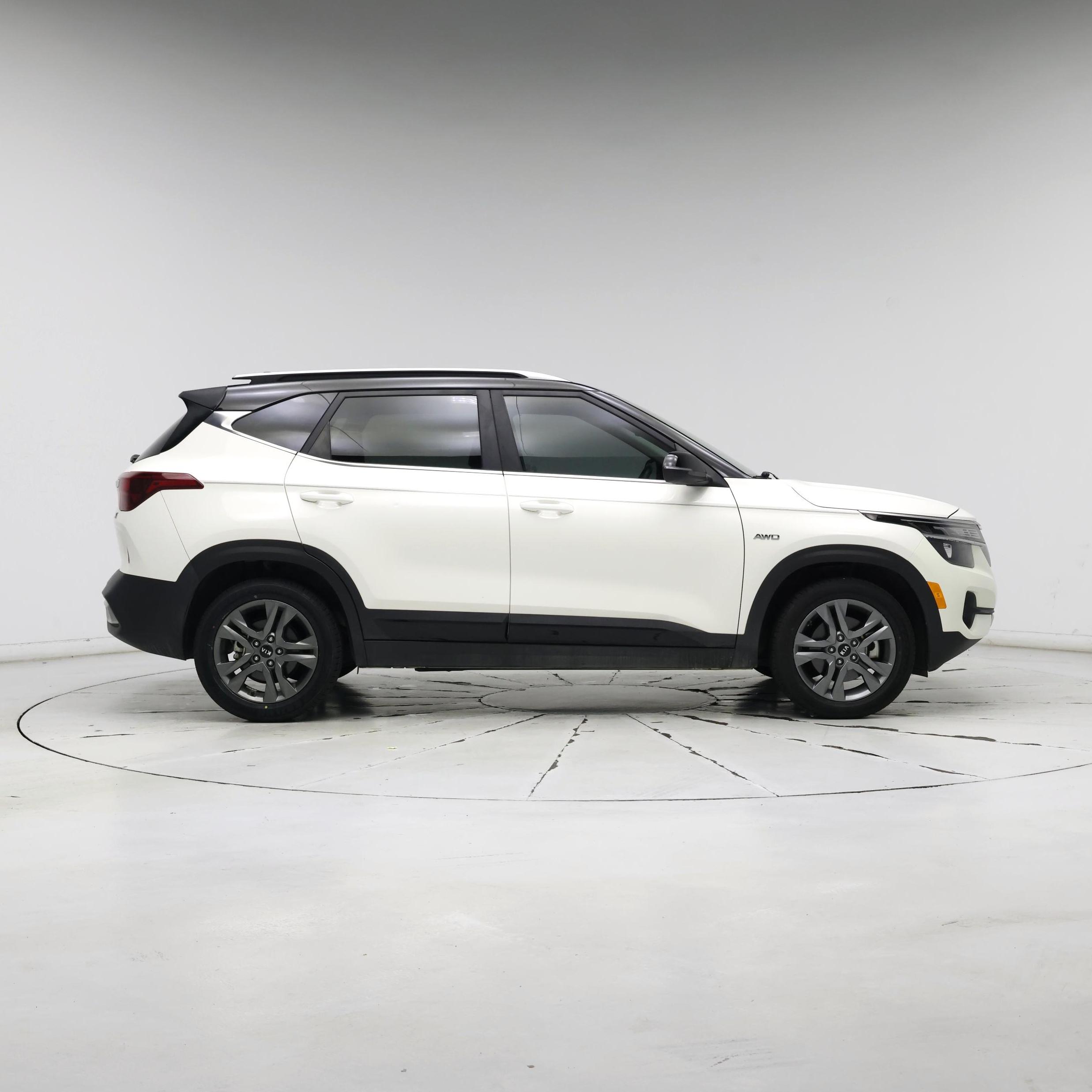 Thumbnail: 2021 Kia Seltos - 7