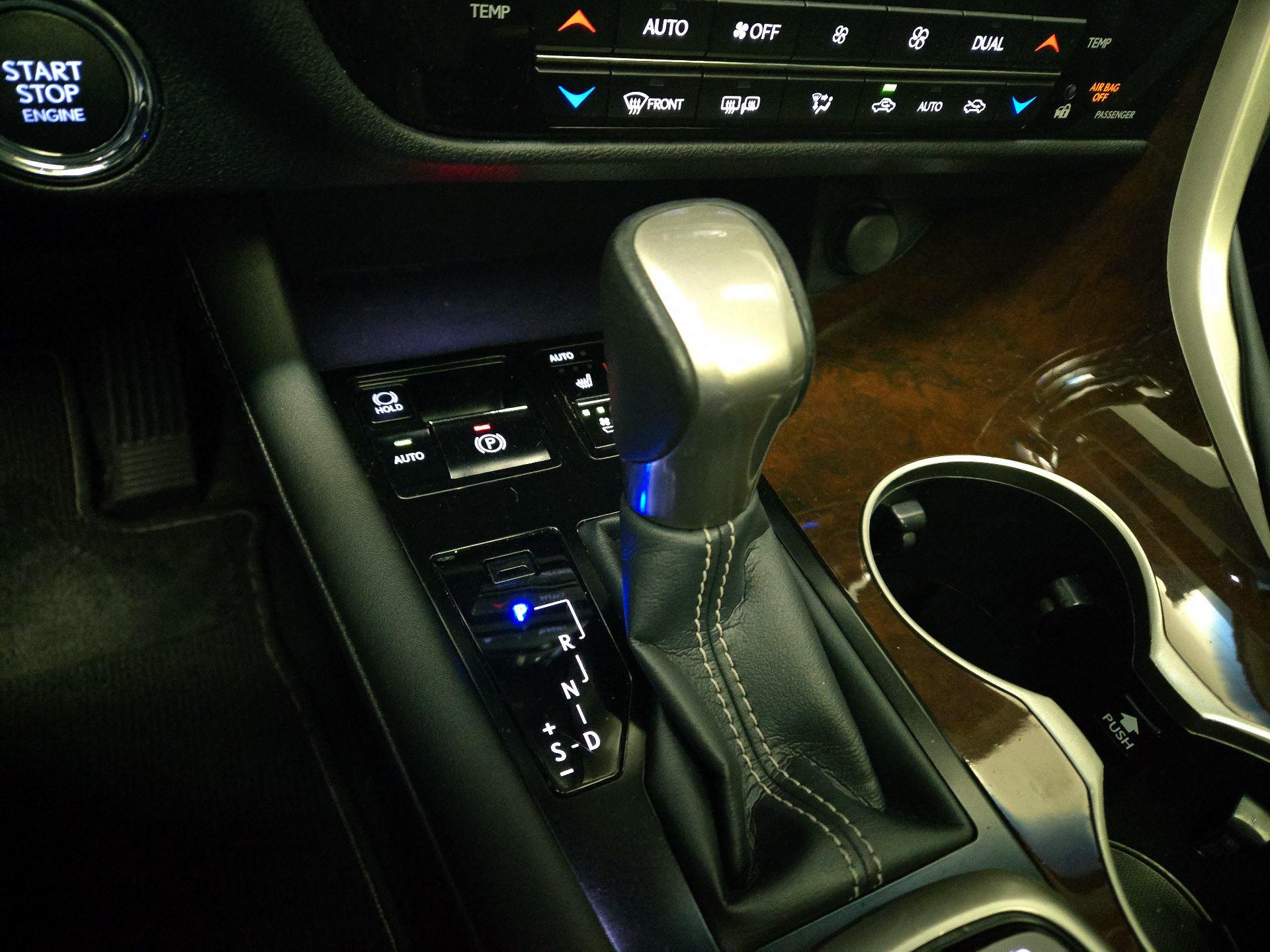 Thumbnail: 2018 Lexus RX - 18