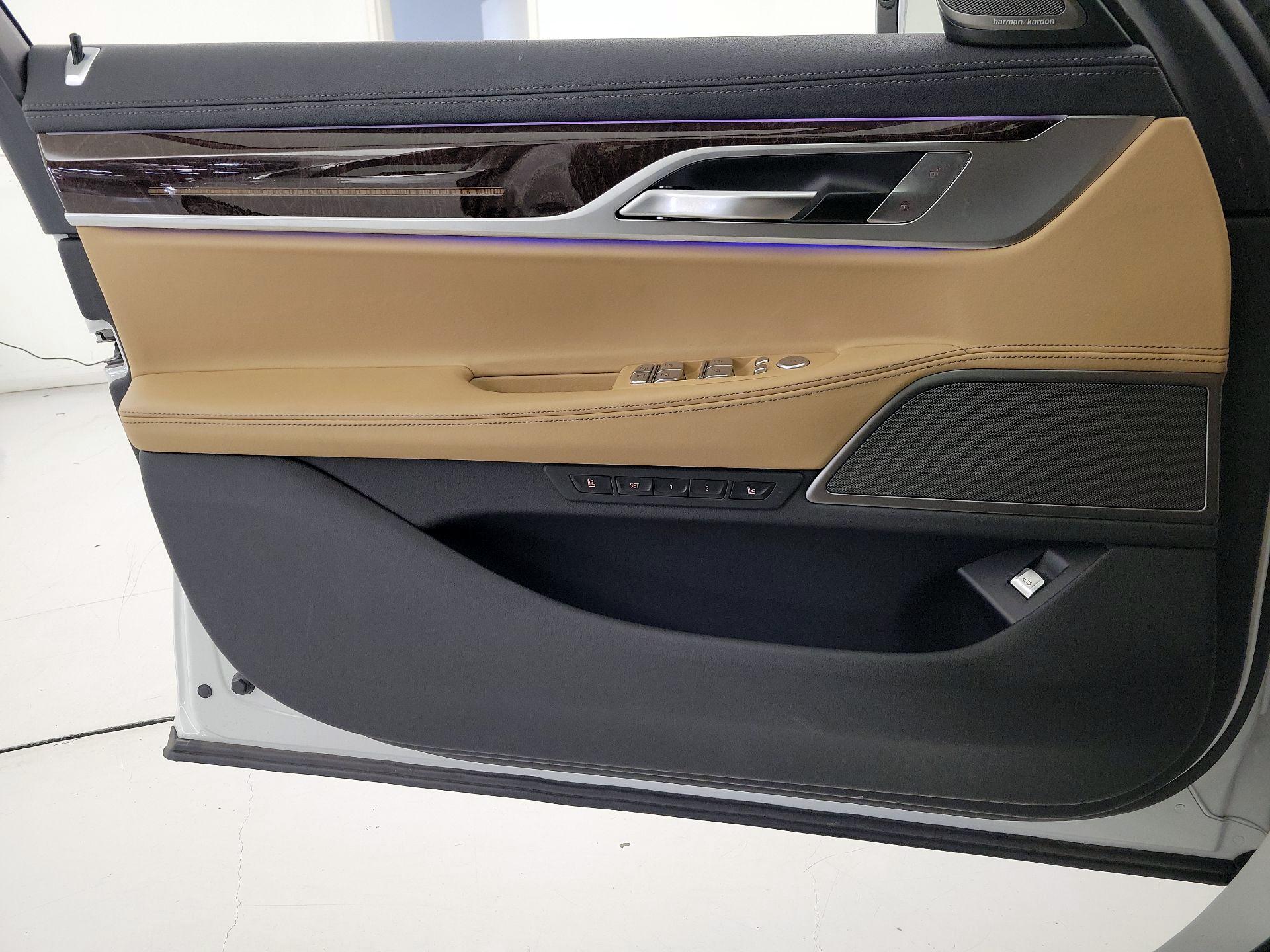 Thumbnail: 2022 BMW 7 Series - 12