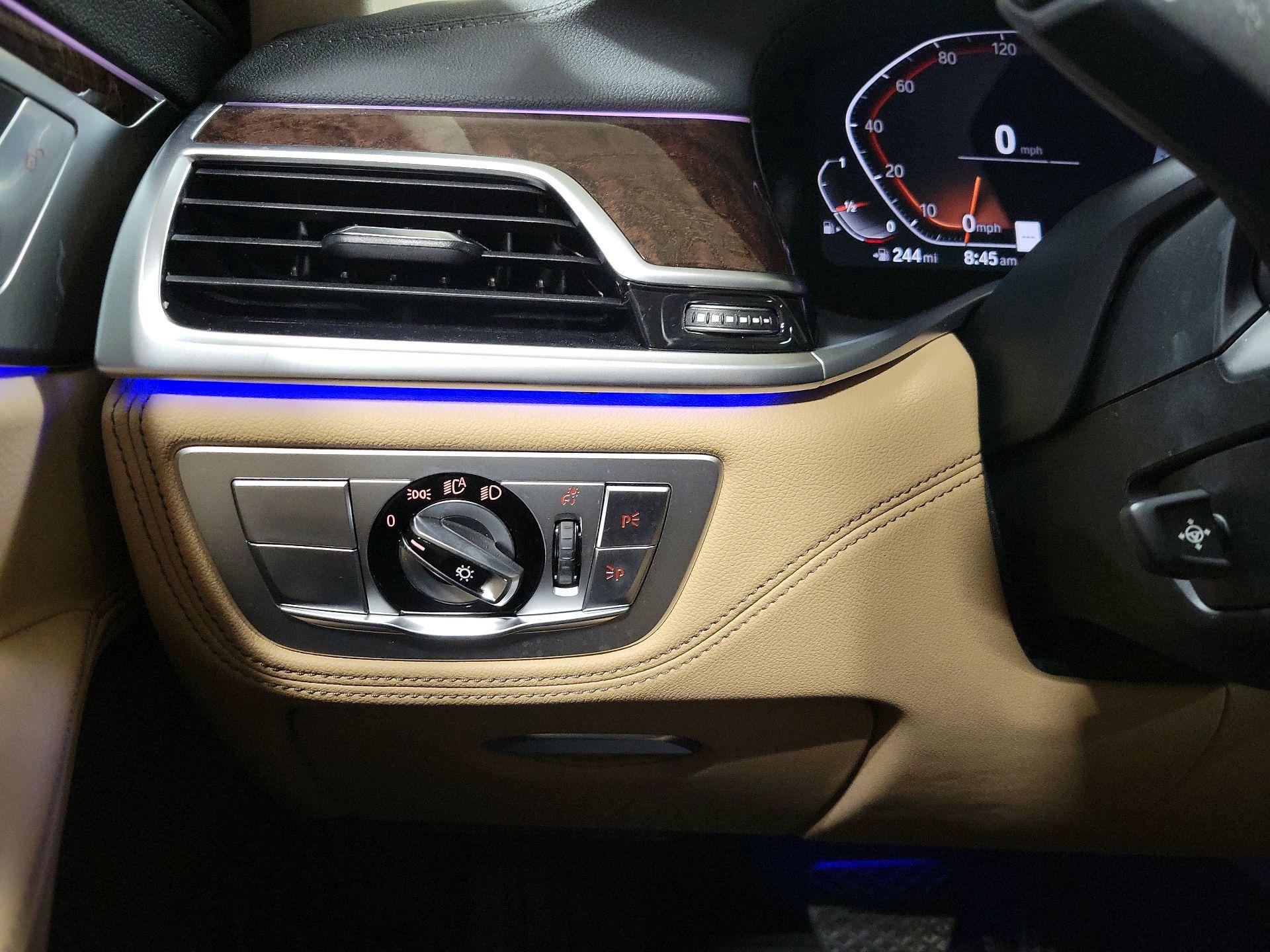 Thumbnail: 2022 BMW 7 Series - 13