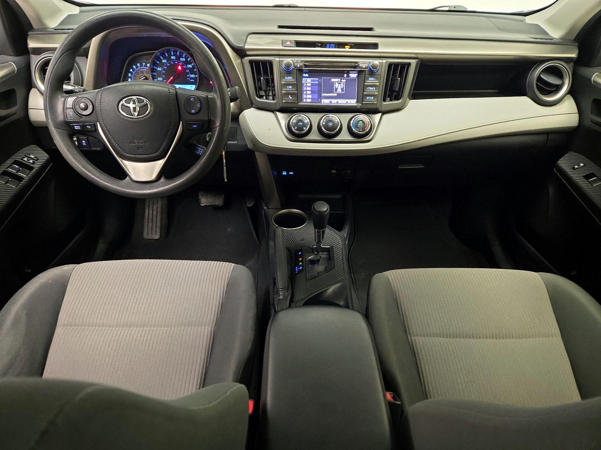 Thumbnail: 2015 Toyota RAV4 - 9
