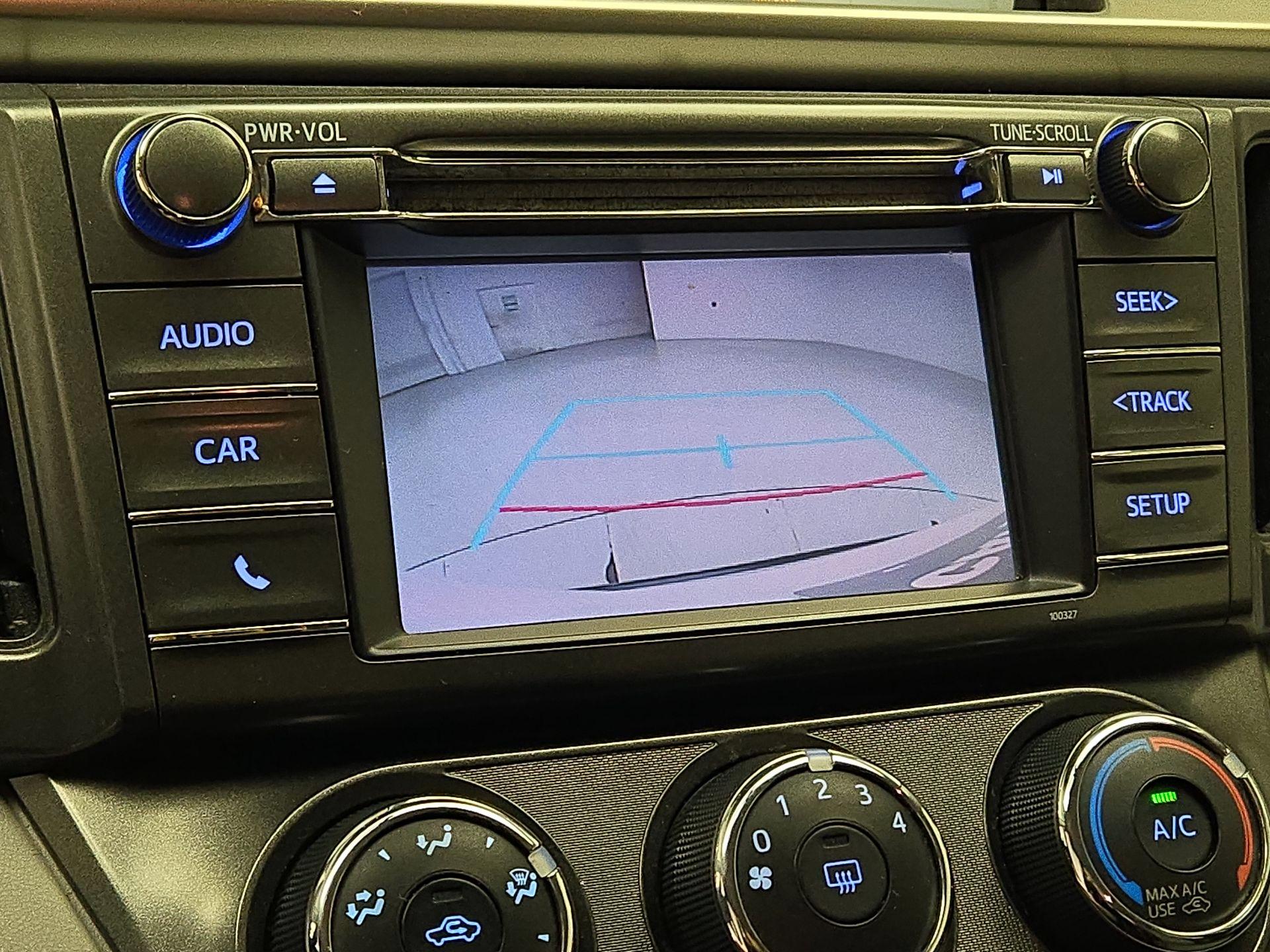 Thumbnail: 2015 Toyota RAV4 - 14