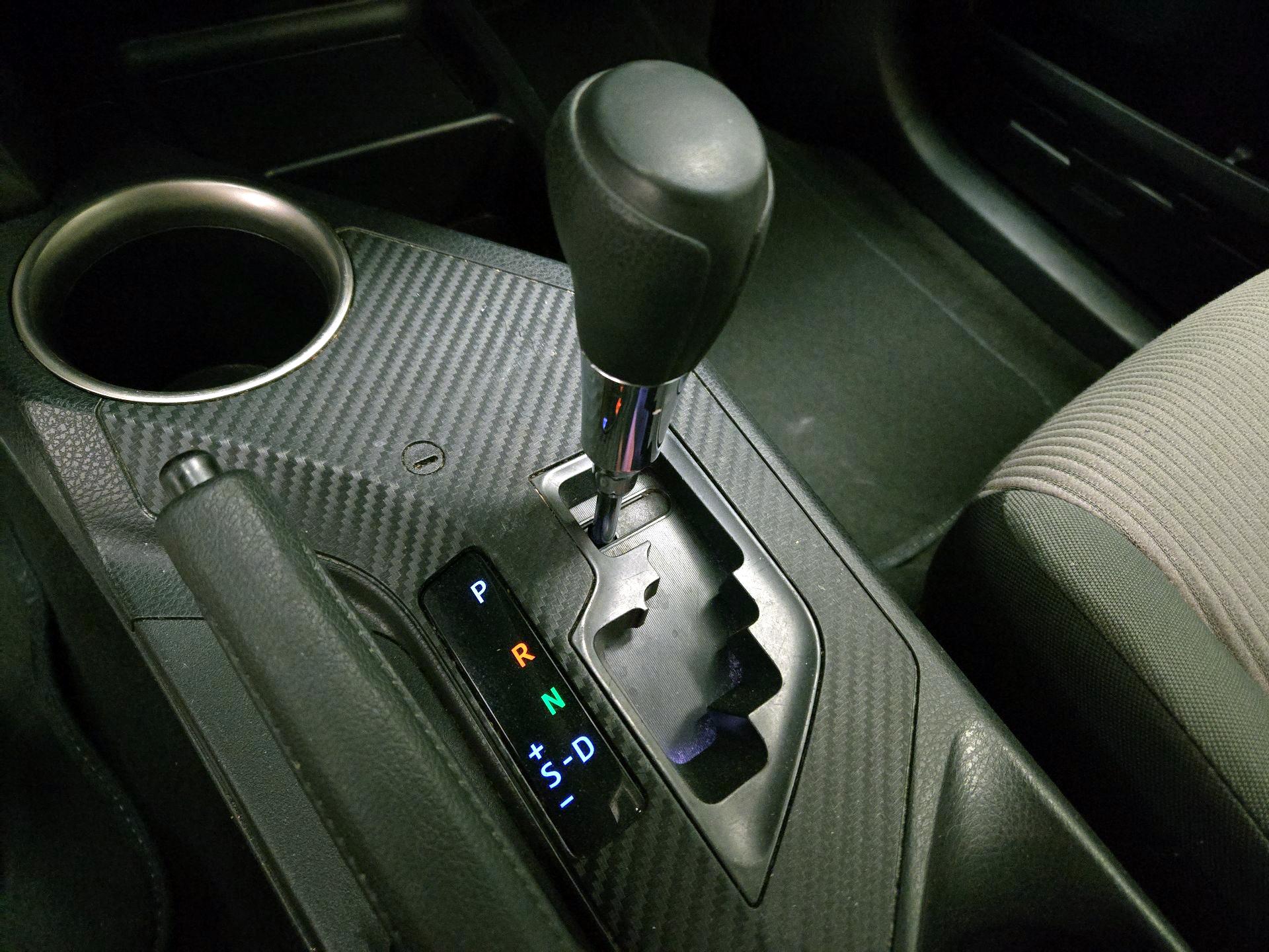 Thumbnail: 2015 Toyota RAV4 - 17