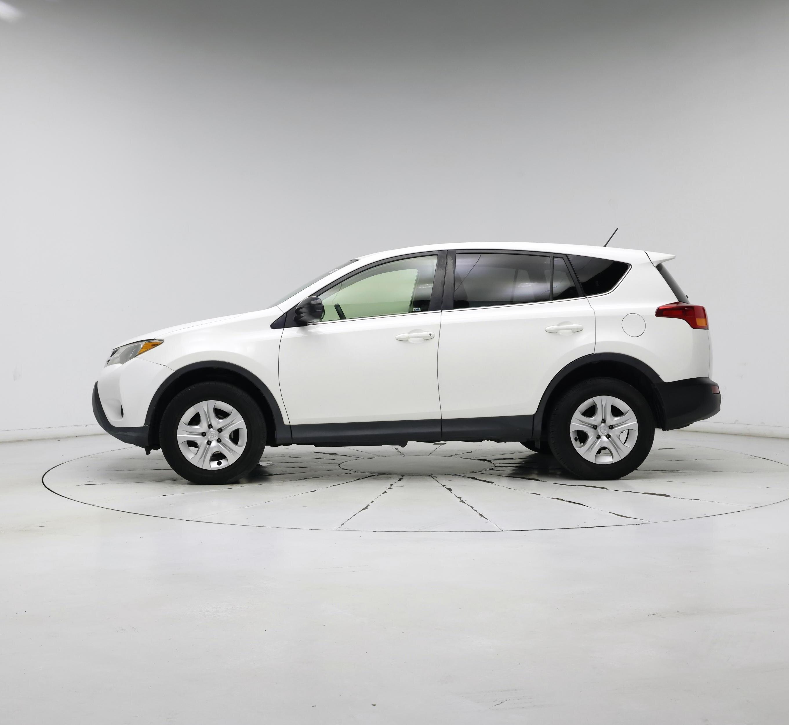 Thumbnail: 2015 Toyota RAV4 - 3