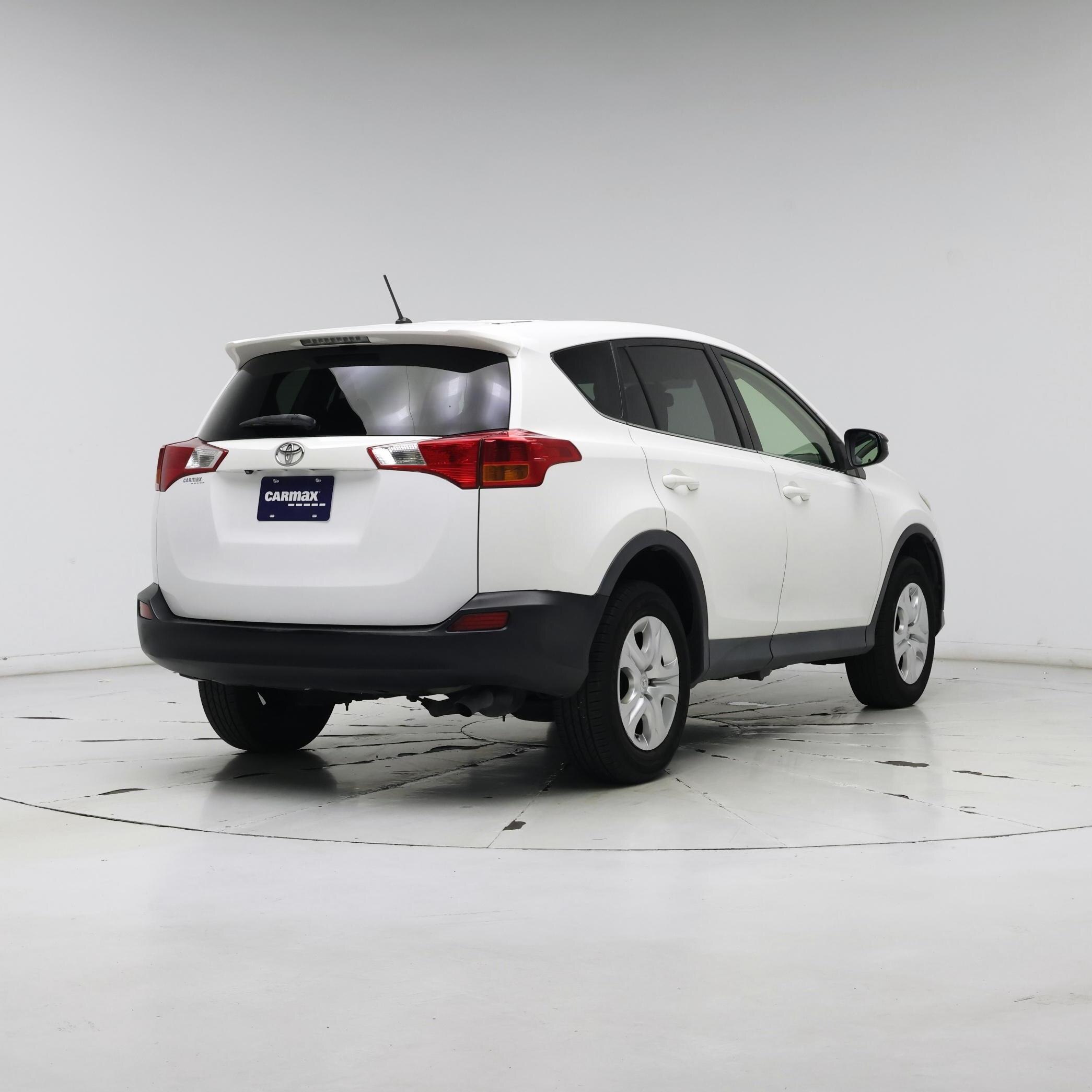 Thumbnail: 2015 Toyota RAV4 - 8