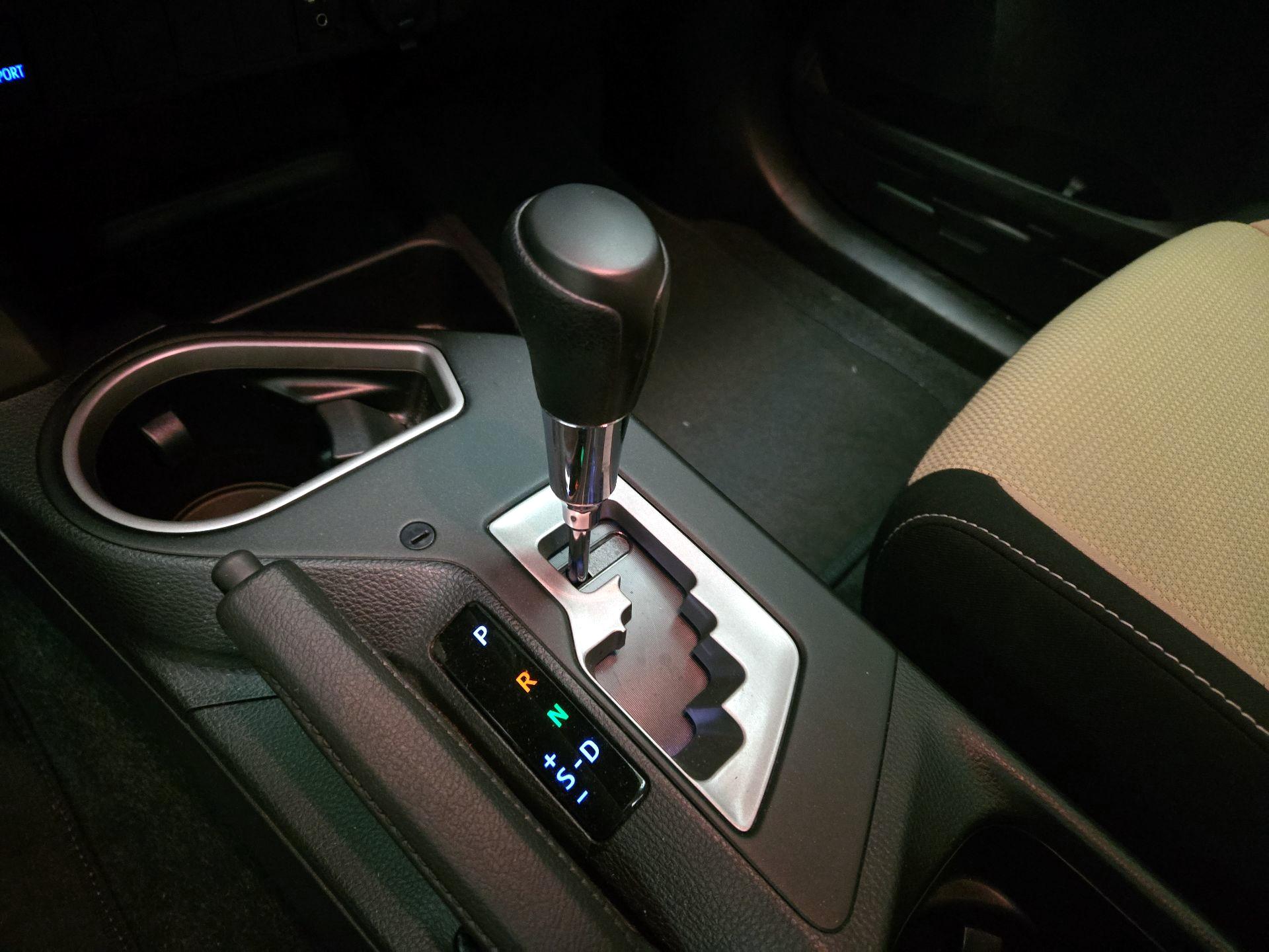 Thumbnail: 2017 Toyota RAV4 - 17