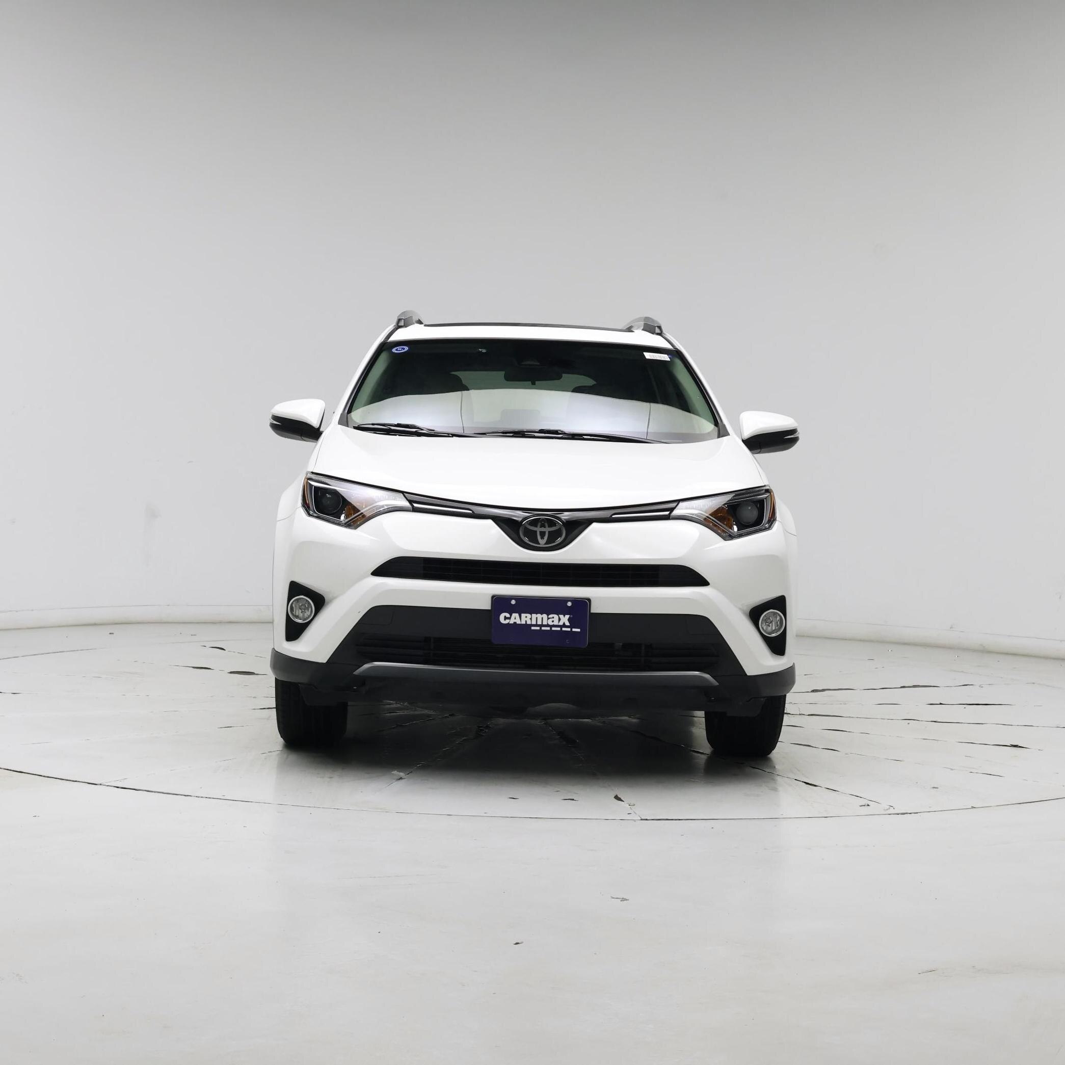 Thumbnail: 2017 Toyota RAV4 - 5