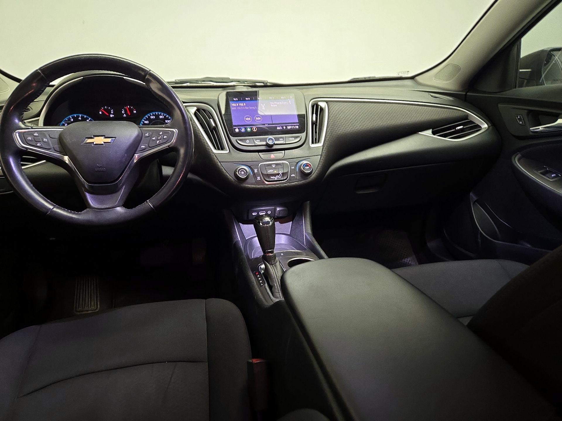 Thumbnail: 2019 Chevrolet Malibu - 9