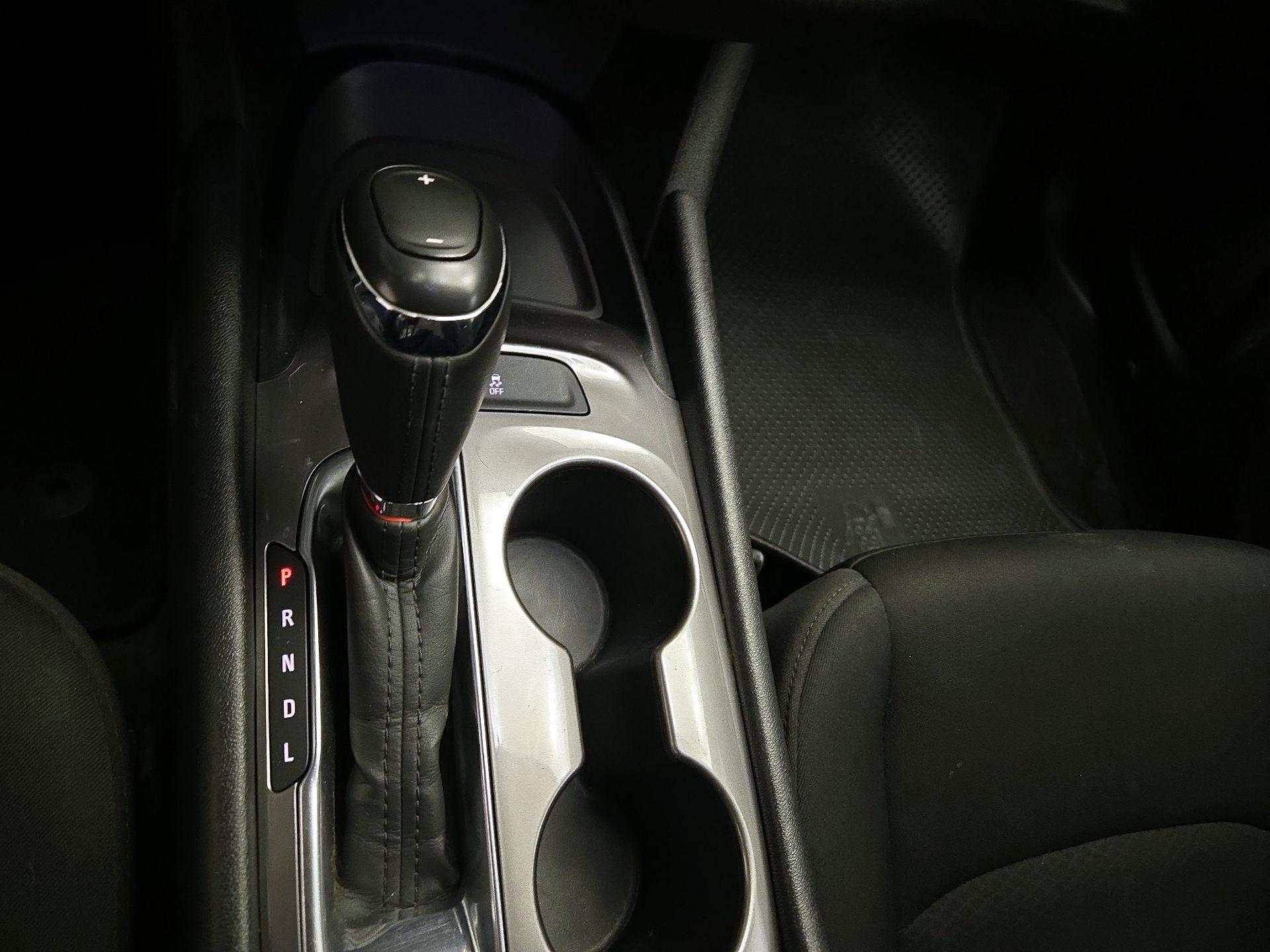 Thumbnail: 2019 Chevrolet Malibu - 17