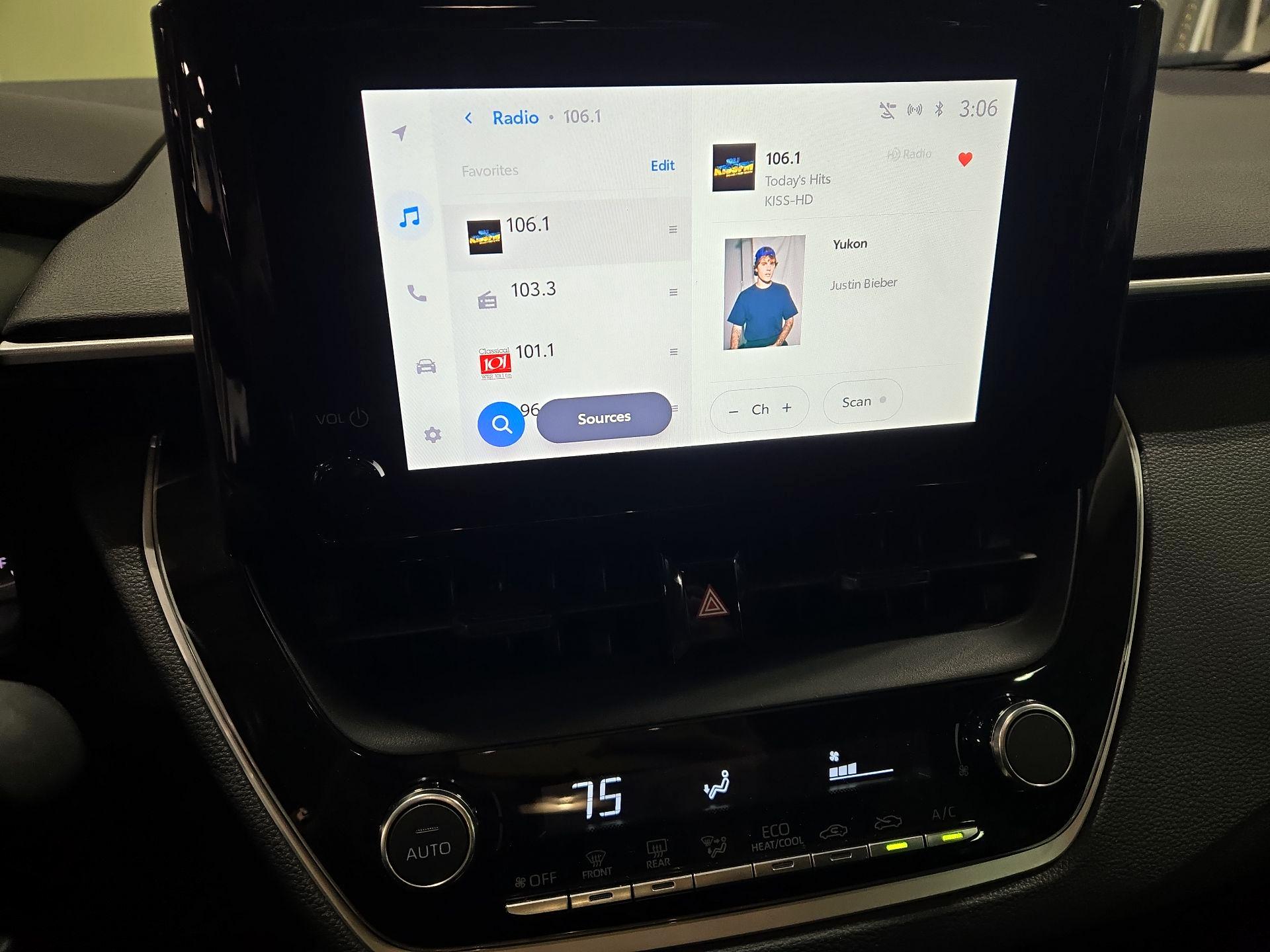 Thumbnail: 2024 Toyota Corolla - 15