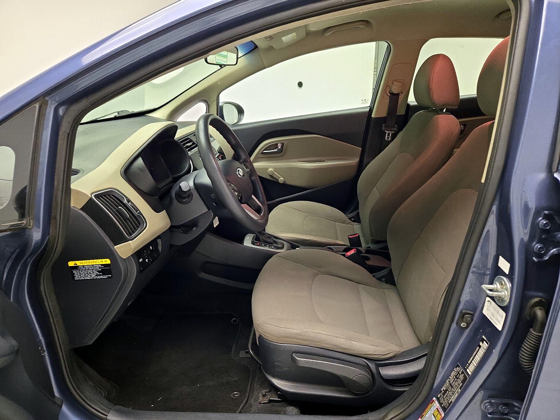 Thumbnail: 2016 Kia Rio - 9