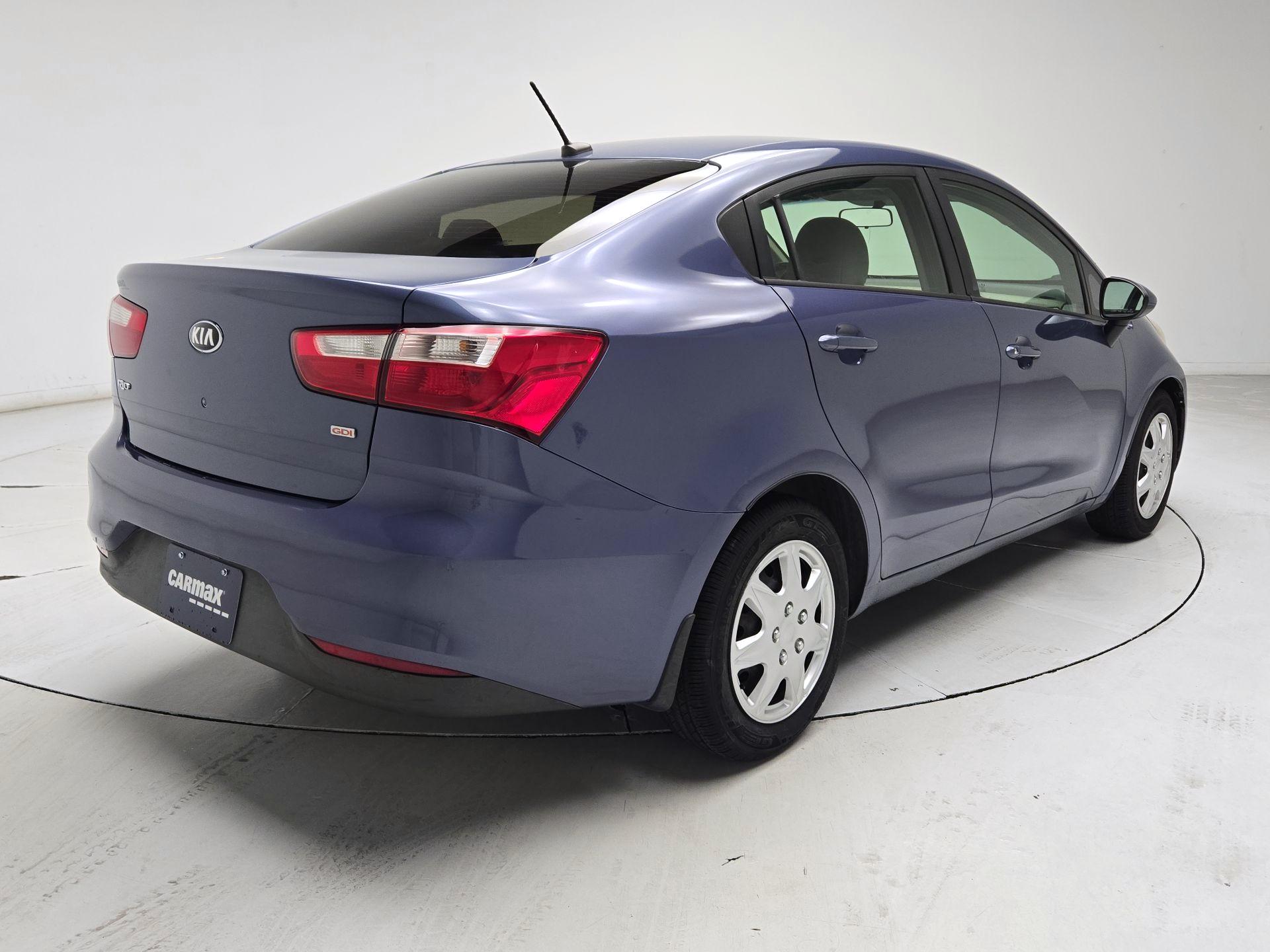 Thumbnail: 2016 Kia Rio - 5