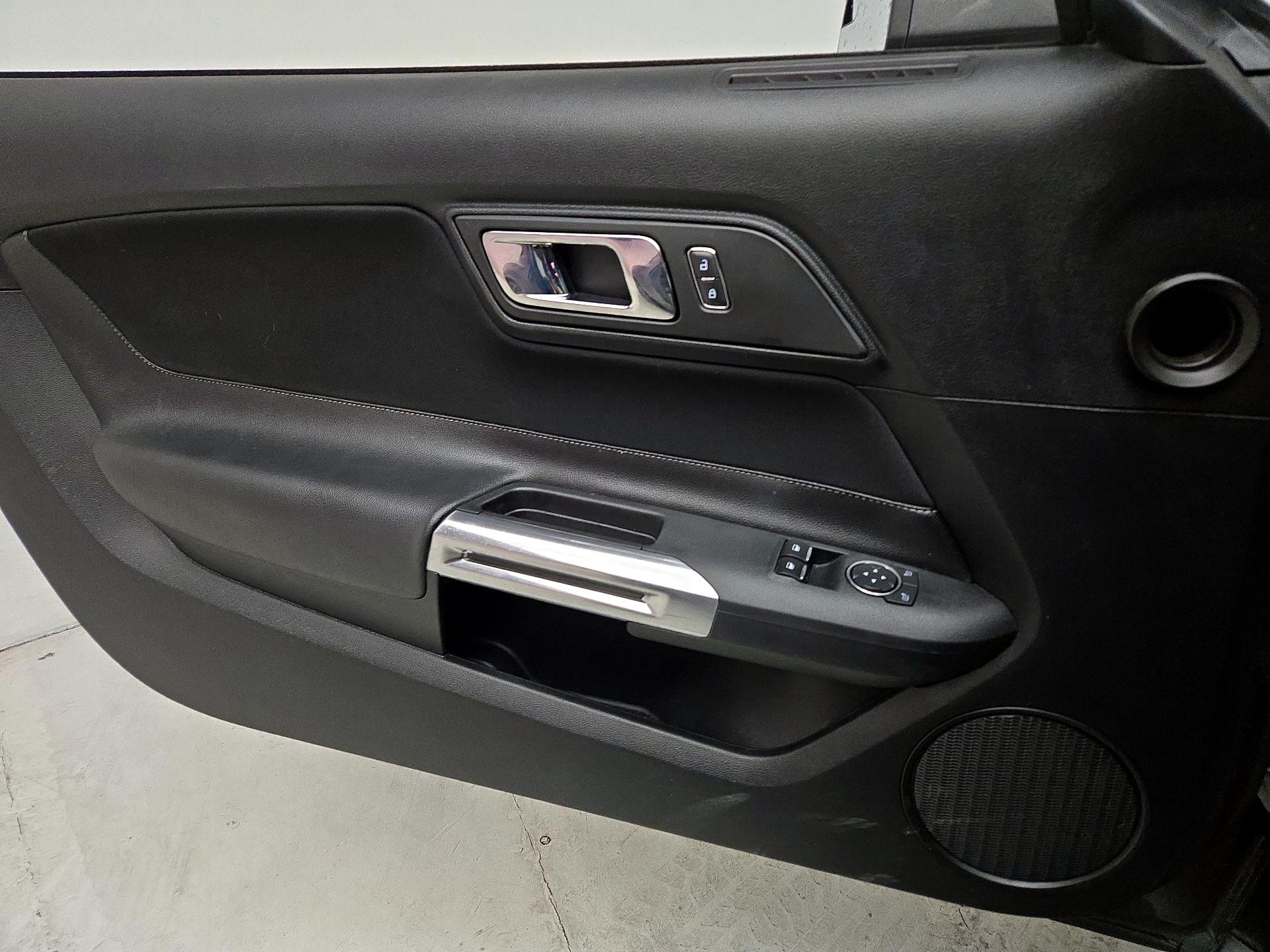 Thumbnail: 2015 Ford Mustang - 12