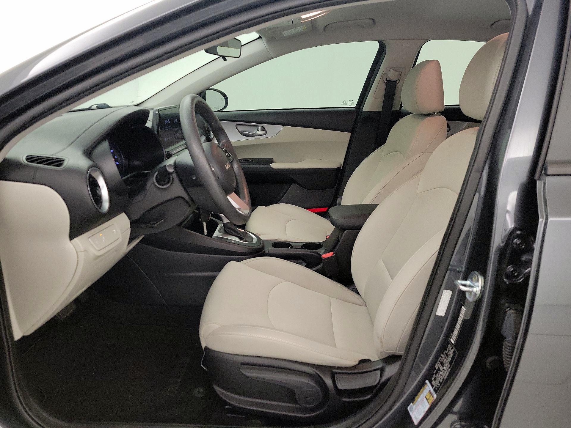 Thumbnail: 2023 Kia Forte - 11