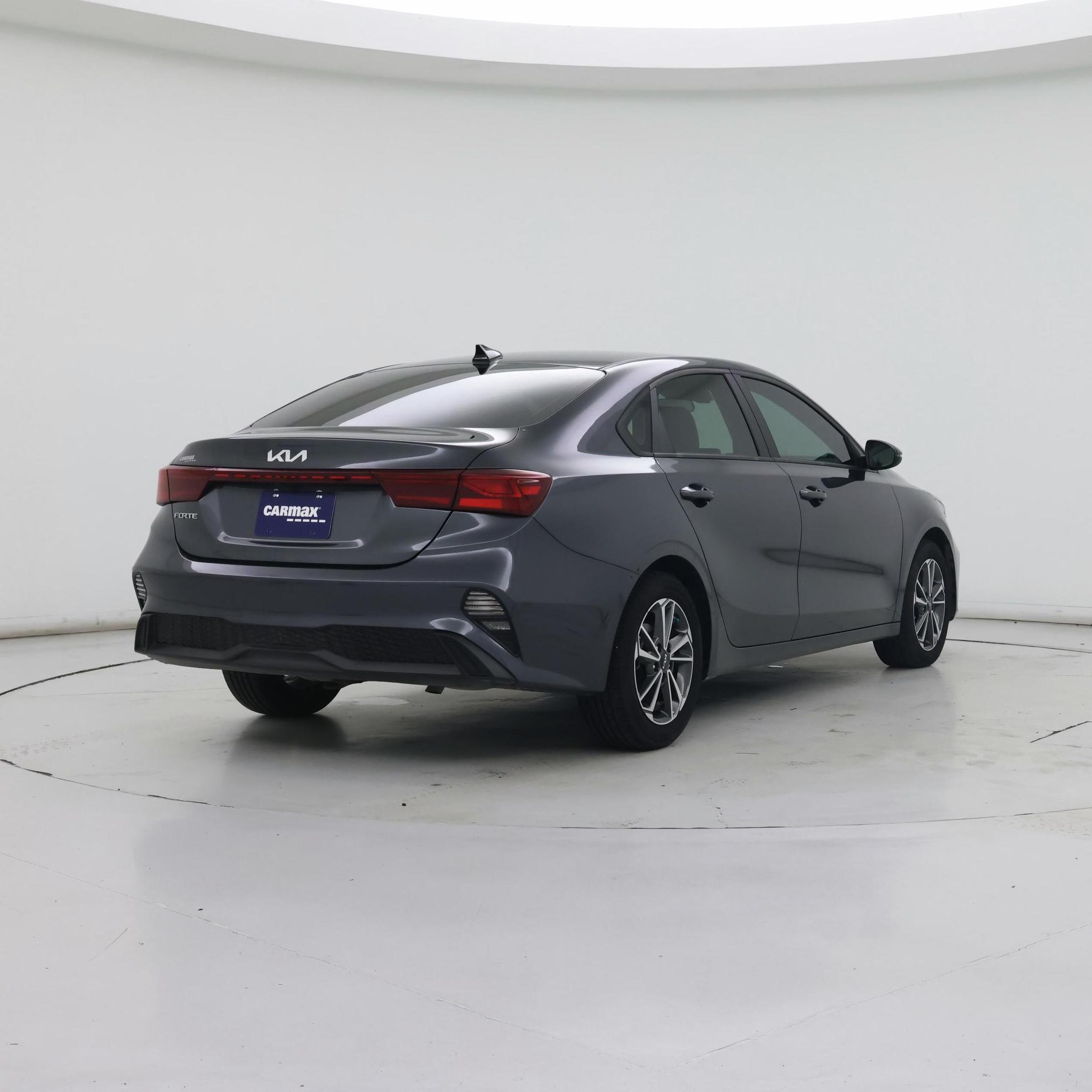 Thumbnail: 2023 Kia Forte - 8