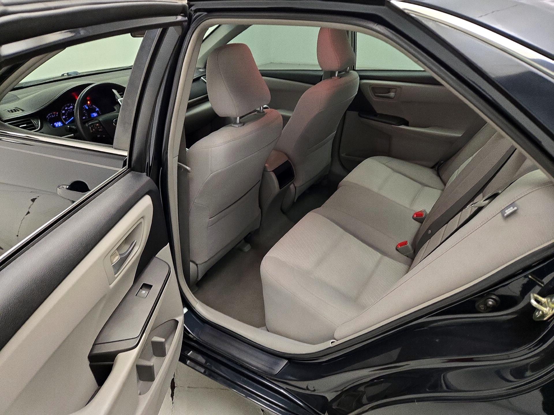 Thumbnail: 2015 Toyota Camry - 19