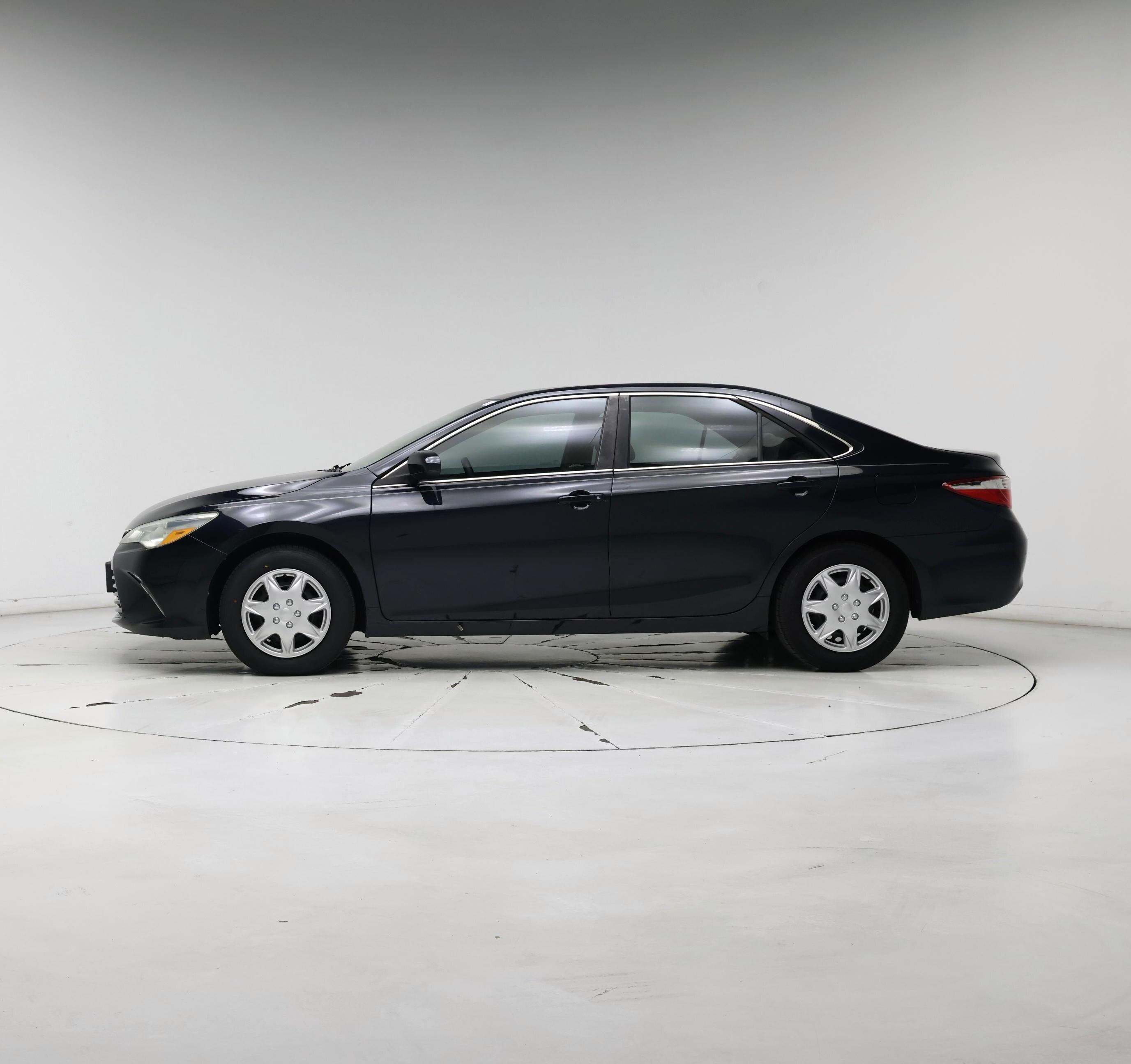 Thumbnail: 2015 Toyota Camry - 3