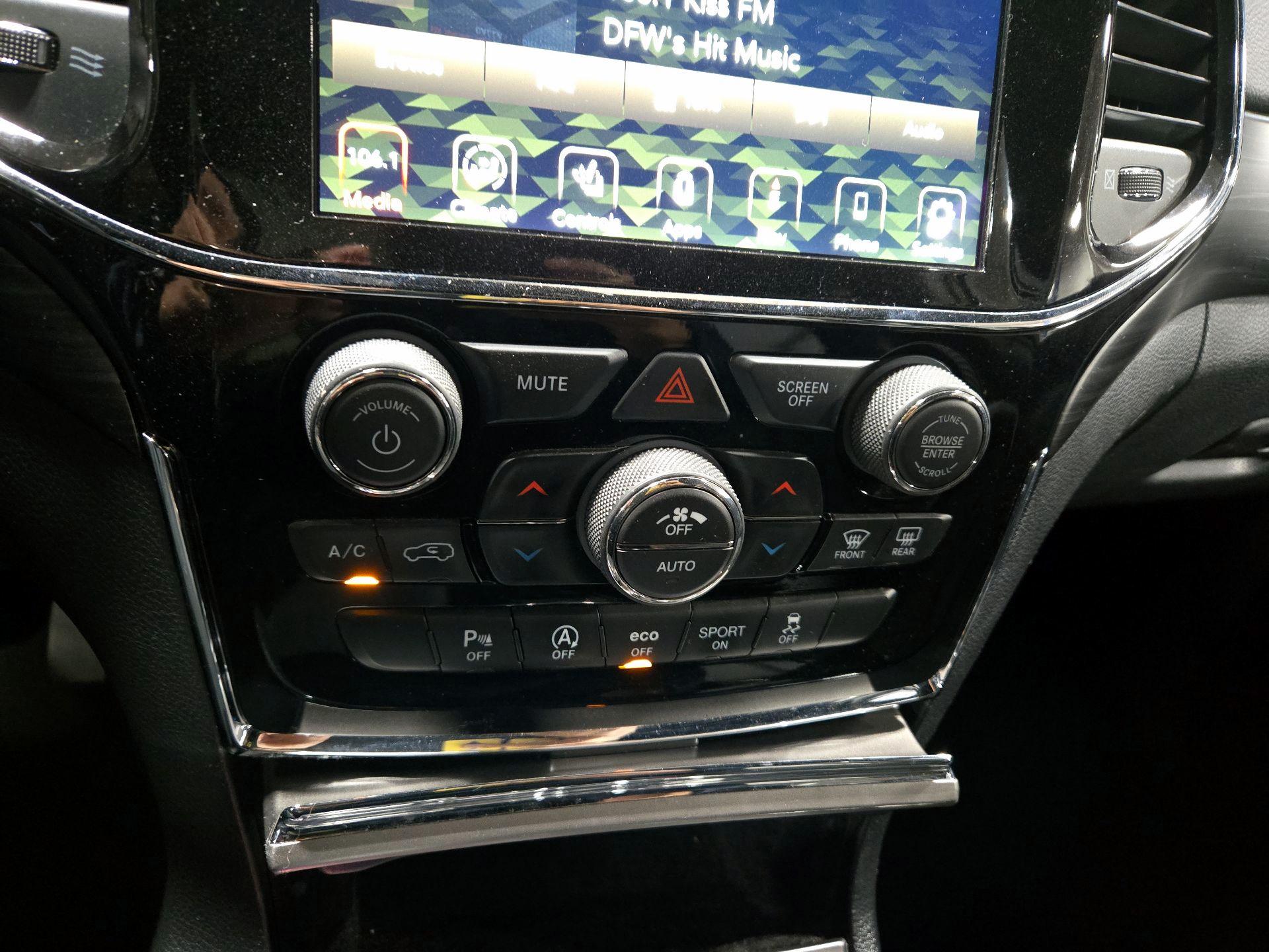 Thumbnail: 2019 Jeep Grand Cherokee - 17