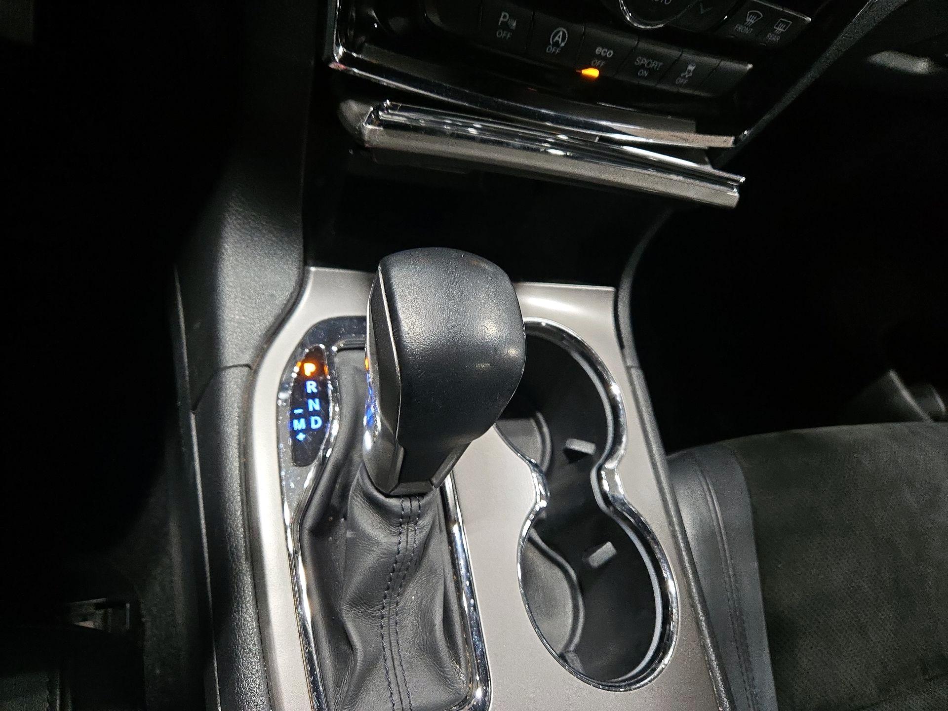 Thumbnail: 2019 Jeep Grand Cherokee - 18