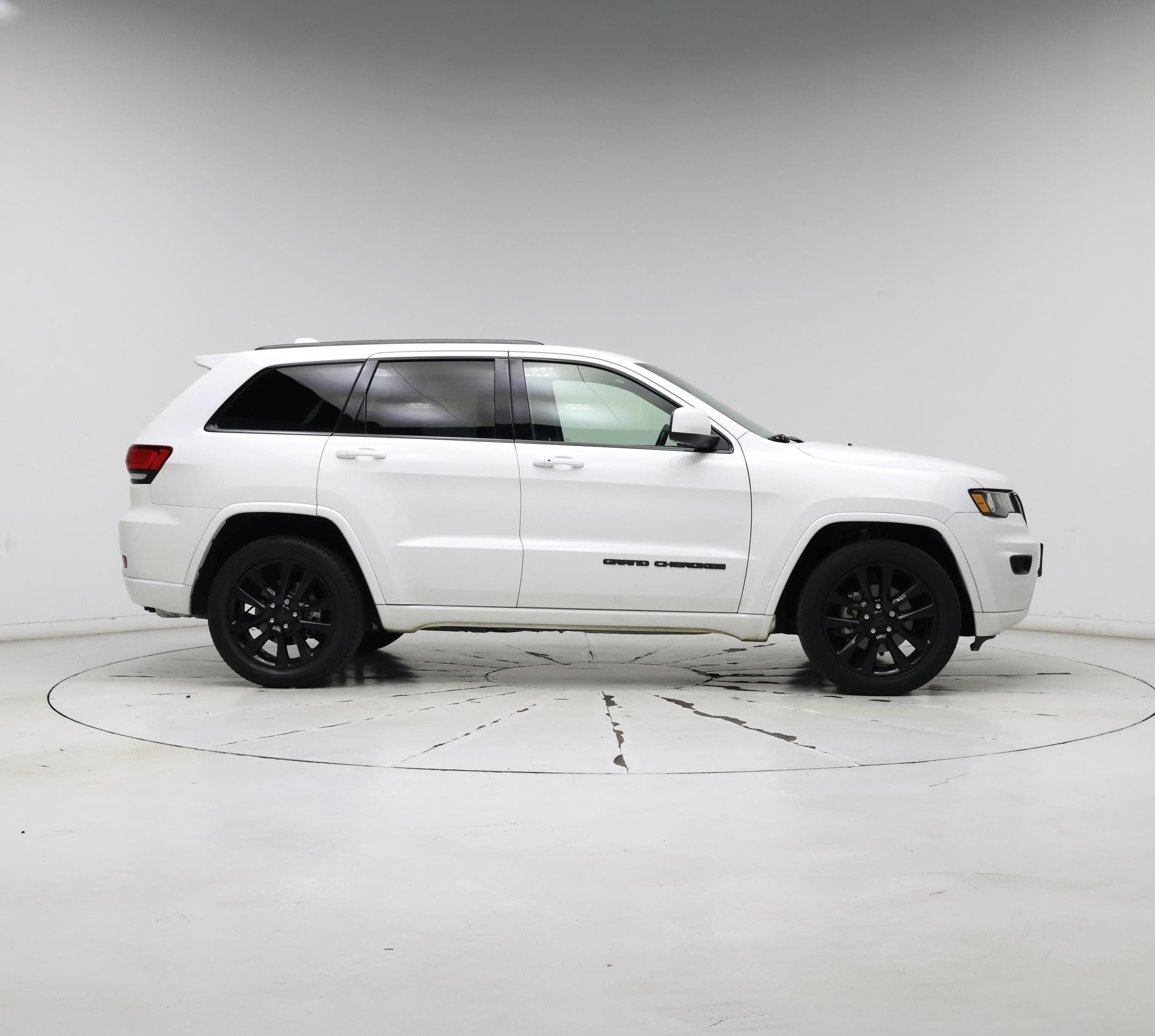 Thumbnail: 2019 Jeep Grand Cherokee - 7