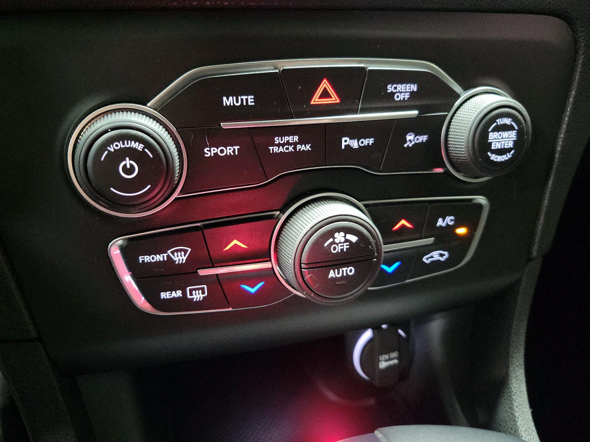 Thumbnail: 2021 Dodge Charger - 16