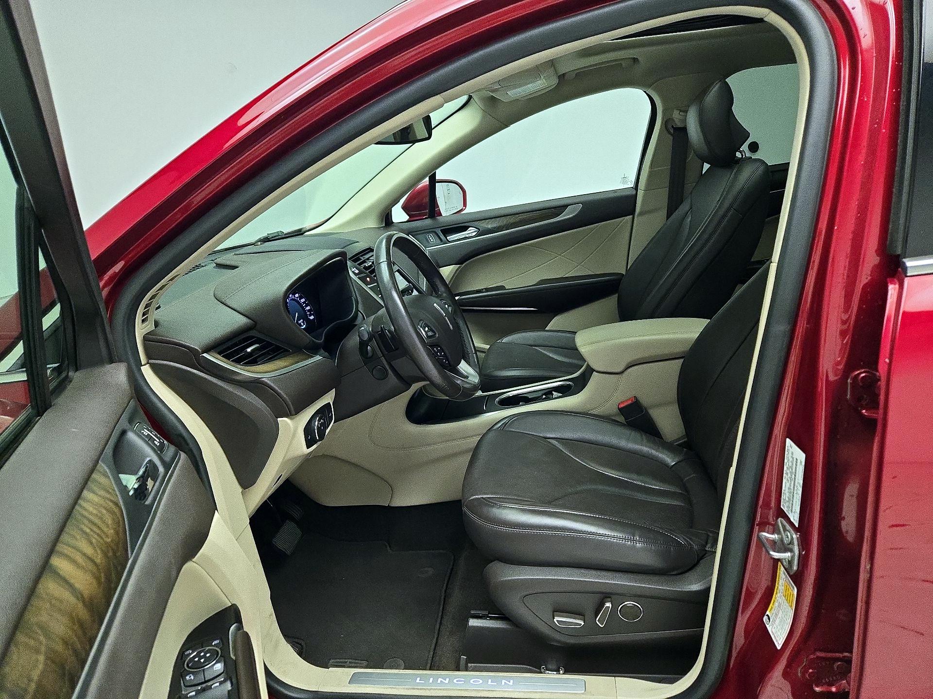 Thumbnail: 2019 Lincoln MKC - 9