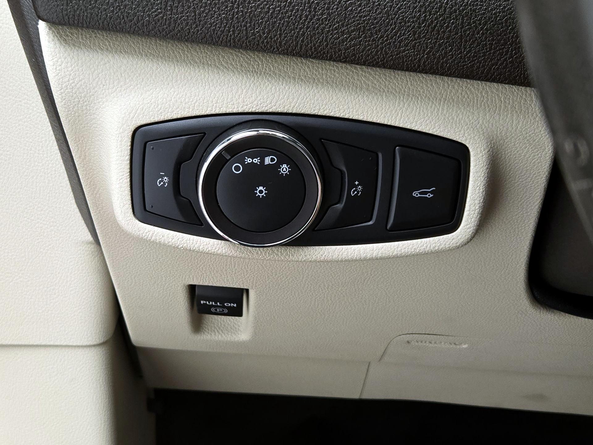 Thumbnail: 2019 Lincoln MKC - 11