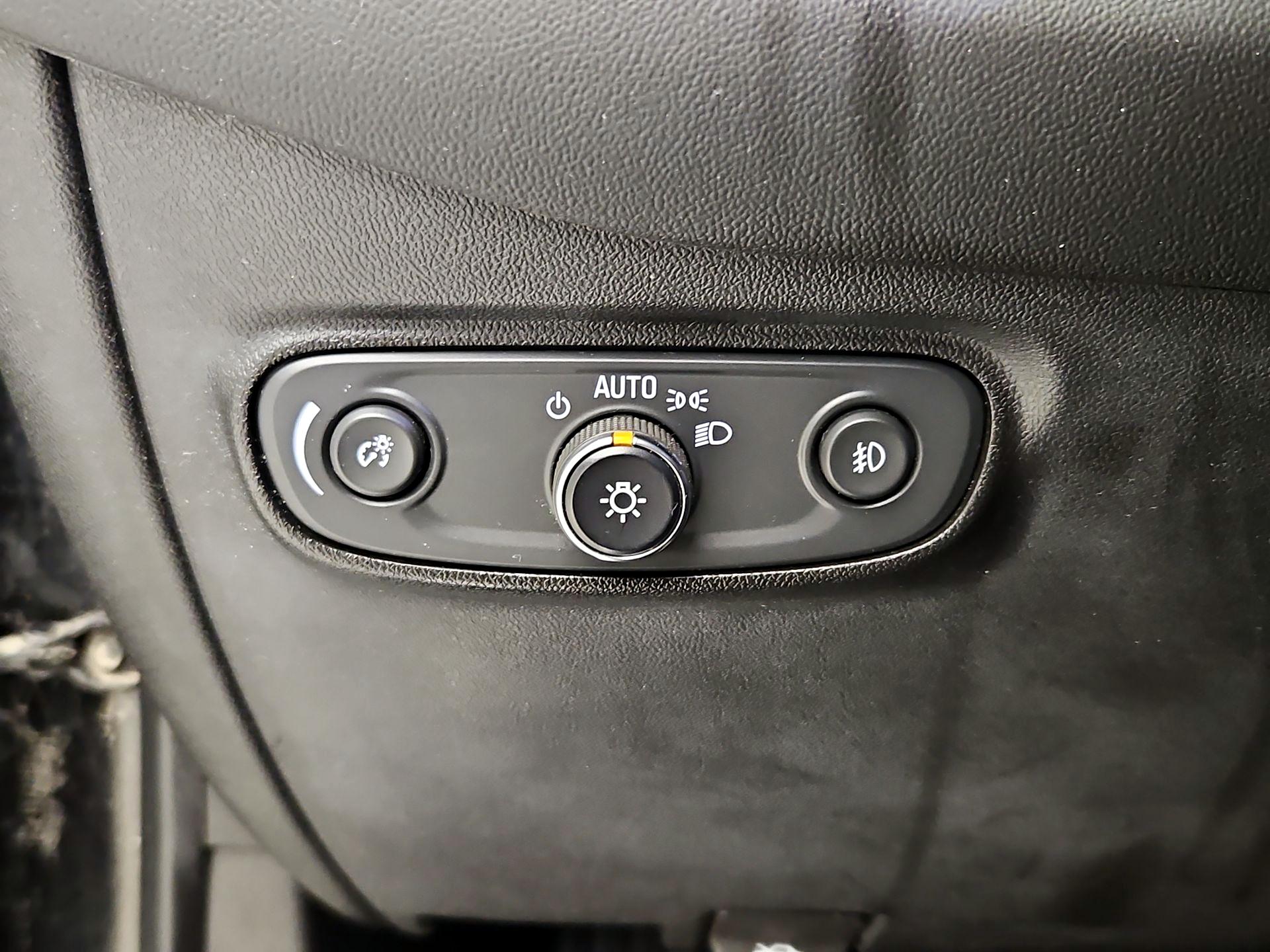 Thumbnail: 2020 Chevrolet Equinox - 13