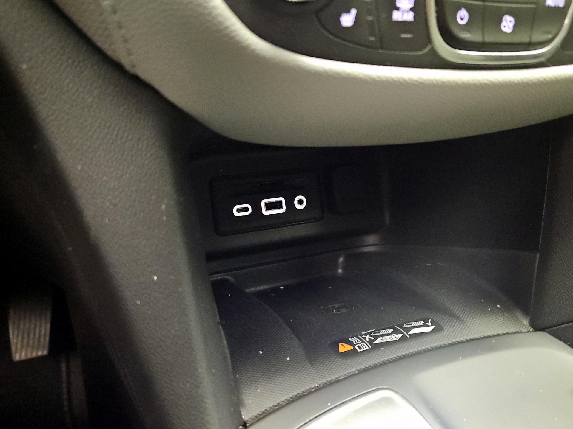 Thumbnail: 2020 Chevrolet Equinox - 16