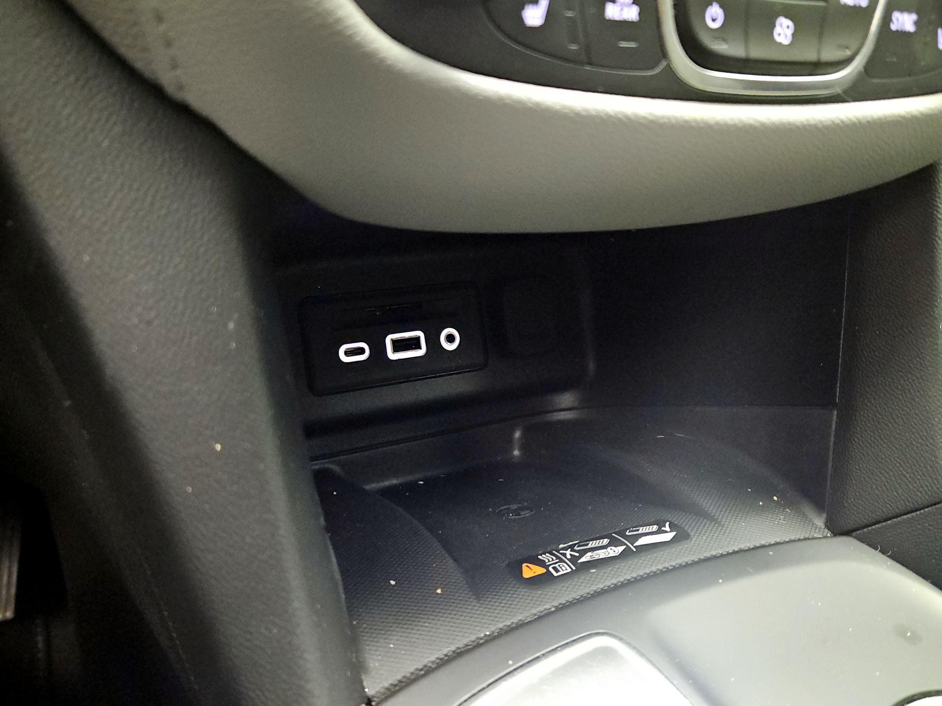 Thumbnail: 2020 Chevrolet Equinox - 18