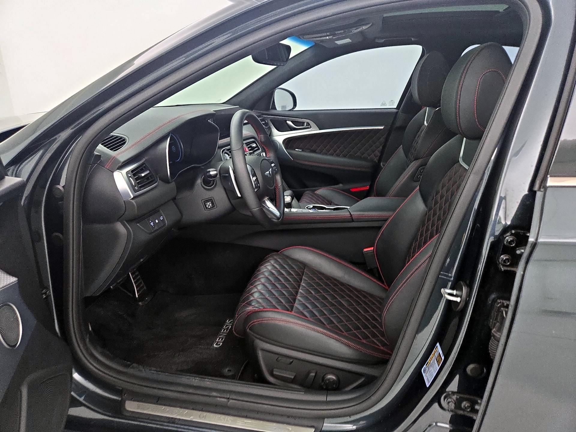 Thumbnail: 2023 Genesis G70 - 11