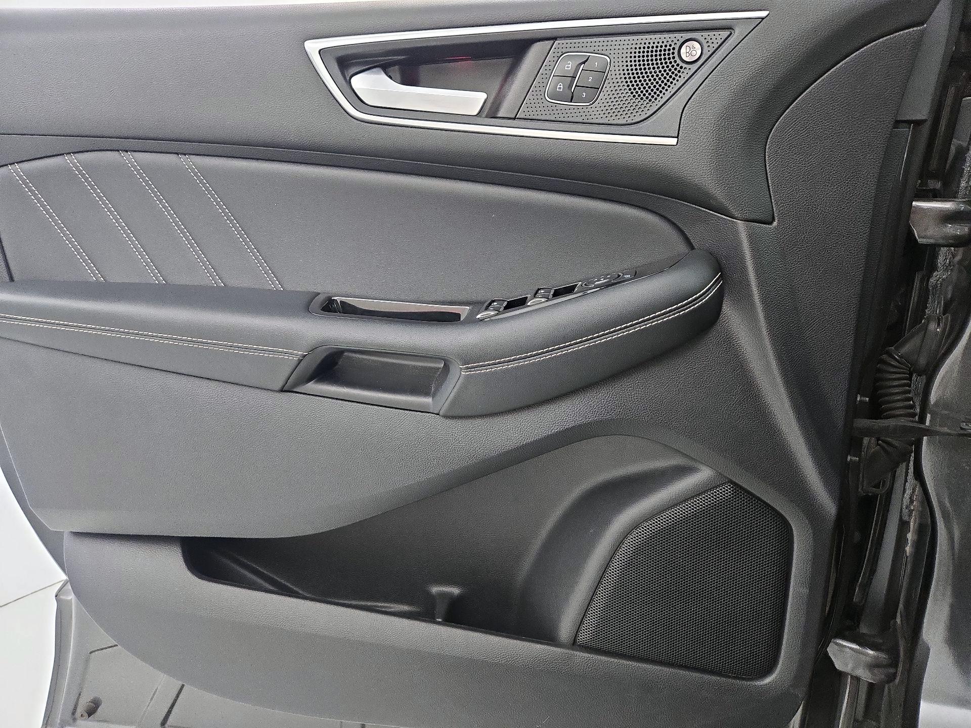 Thumbnail: 2019 Ford Edge - 12