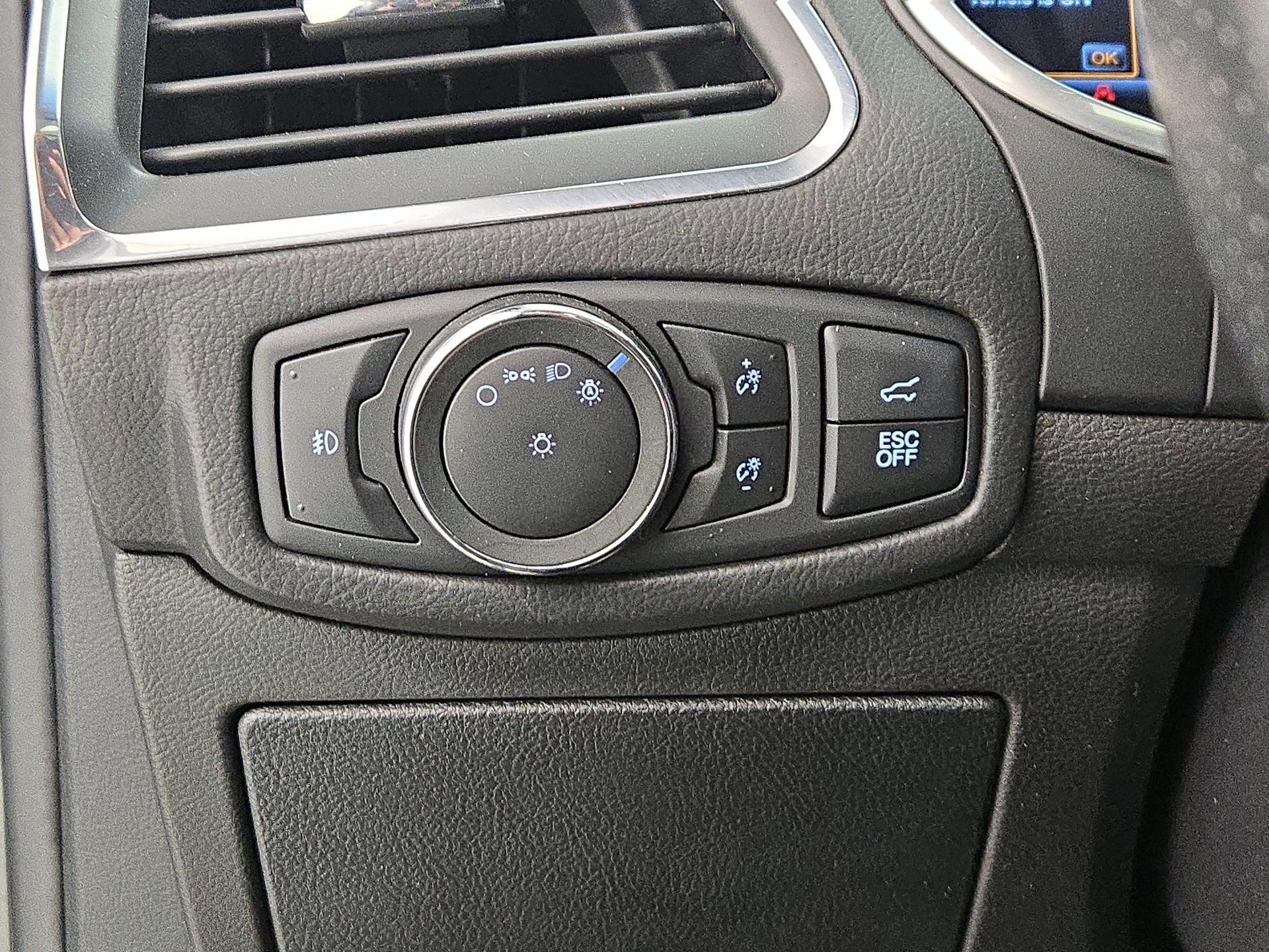 Thumbnail: 2019 Ford Edge - 13