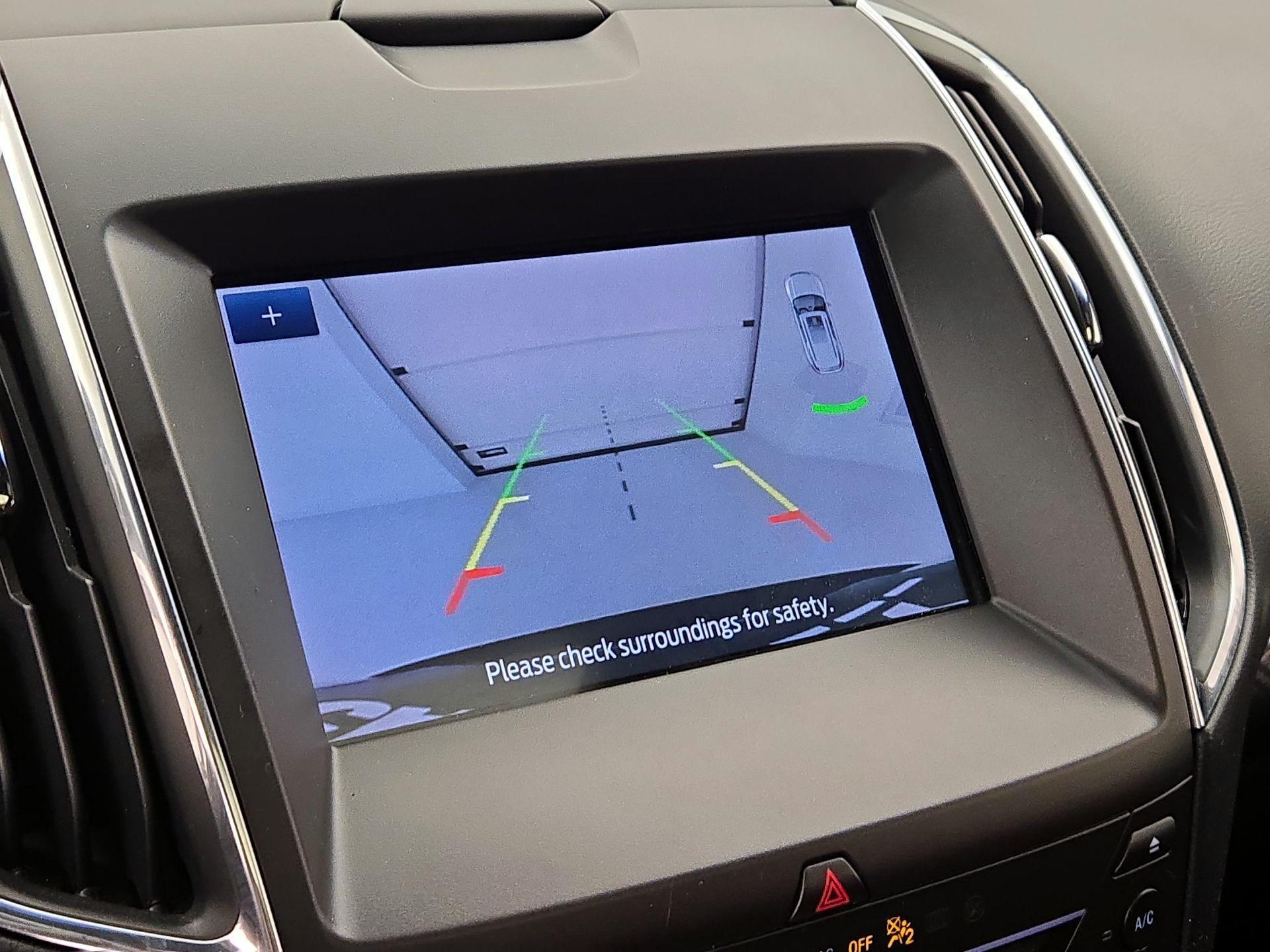 Thumbnail: 2019 Ford Edge - 15