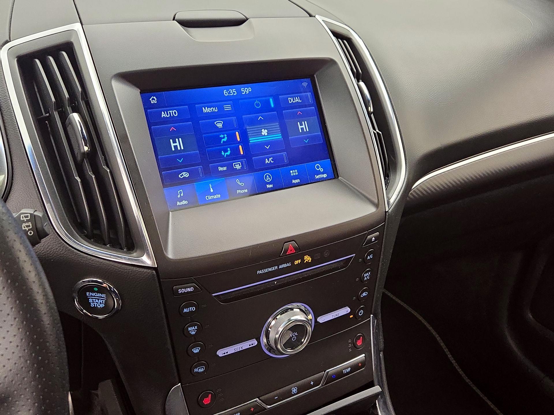 Thumbnail: 2019 Ford Edge - 17