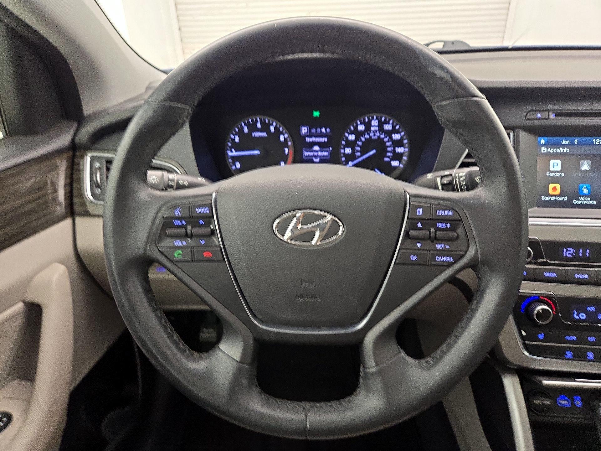 Thumbnail: 2016 Hyundai Sonata - 10