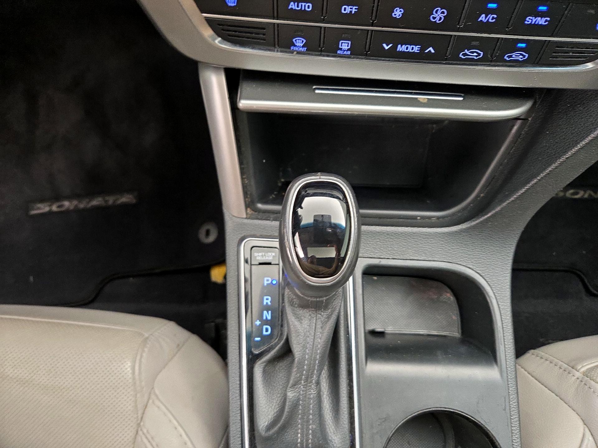 Thumbnail: 2016 Hyundai Sonata - 17