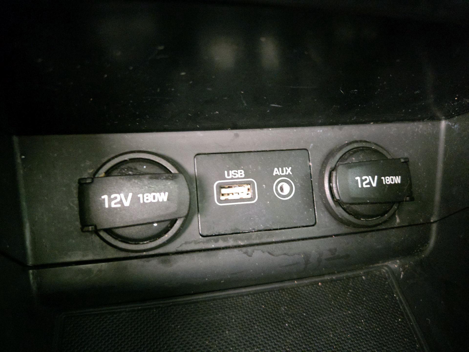 Thumbnail: 2016 Hyundai Sonata - 18